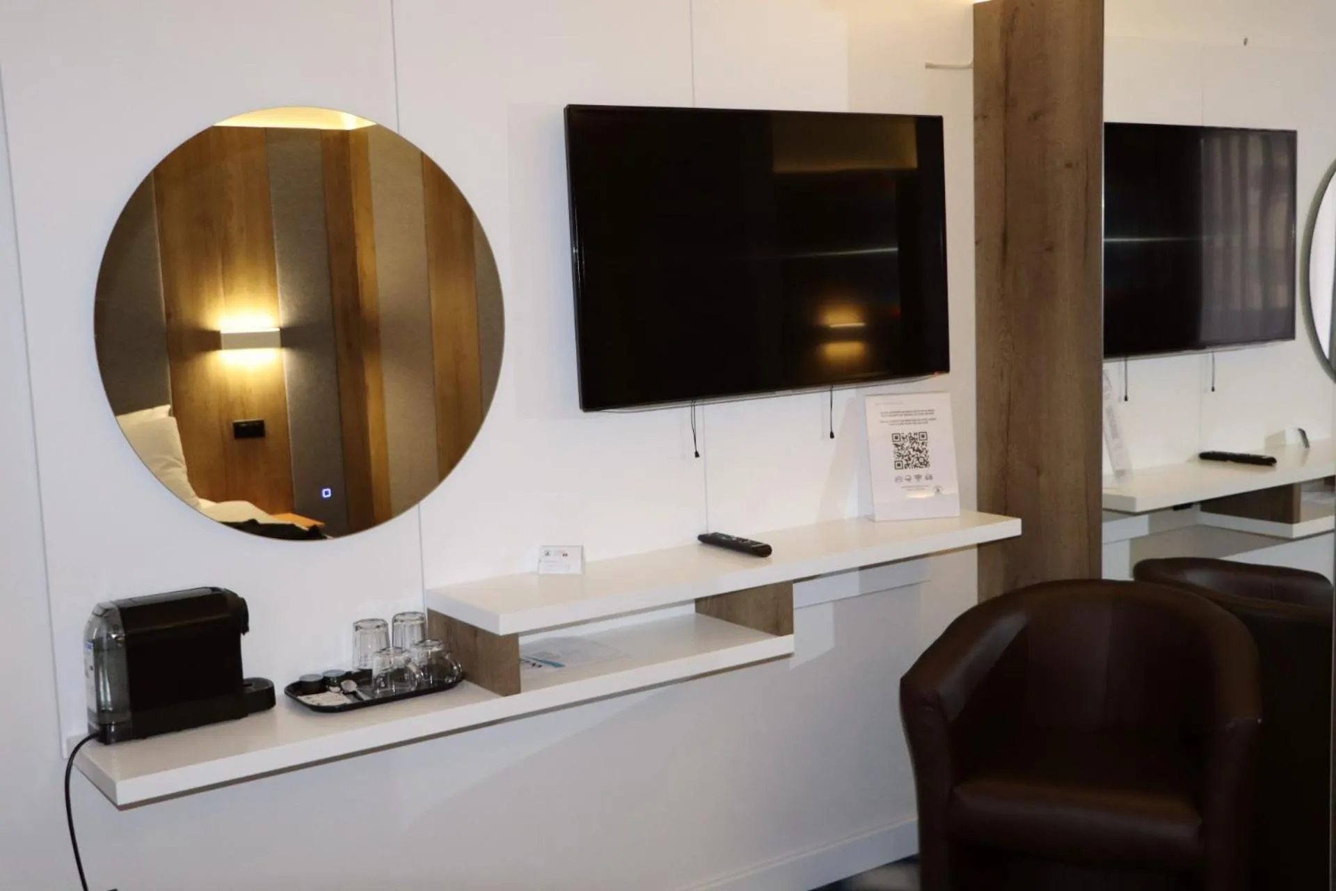 TV and multimedia in Swiss Plus Hotel