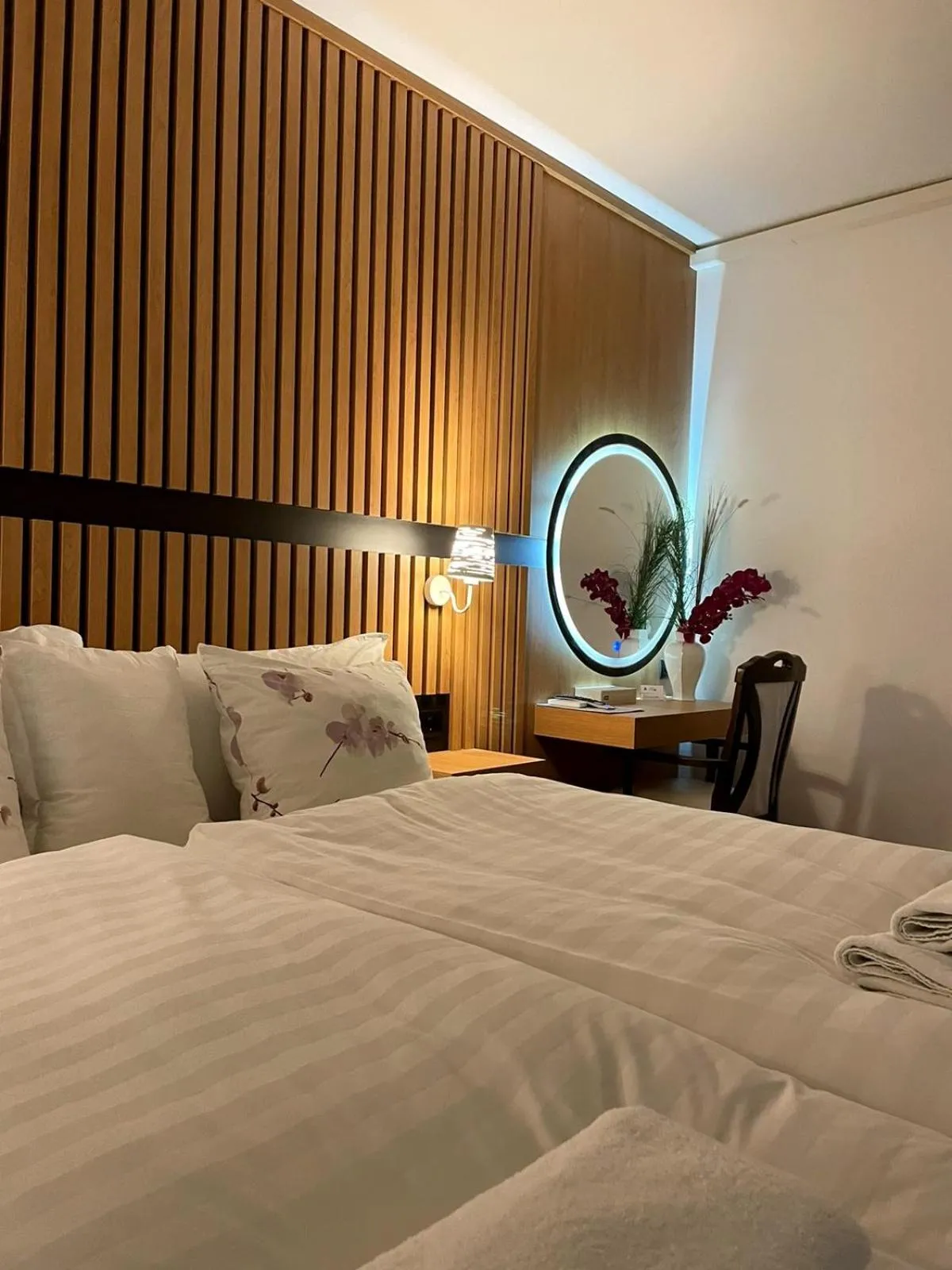 Photo of the whole room, Bed in Swiss Plus Hotel