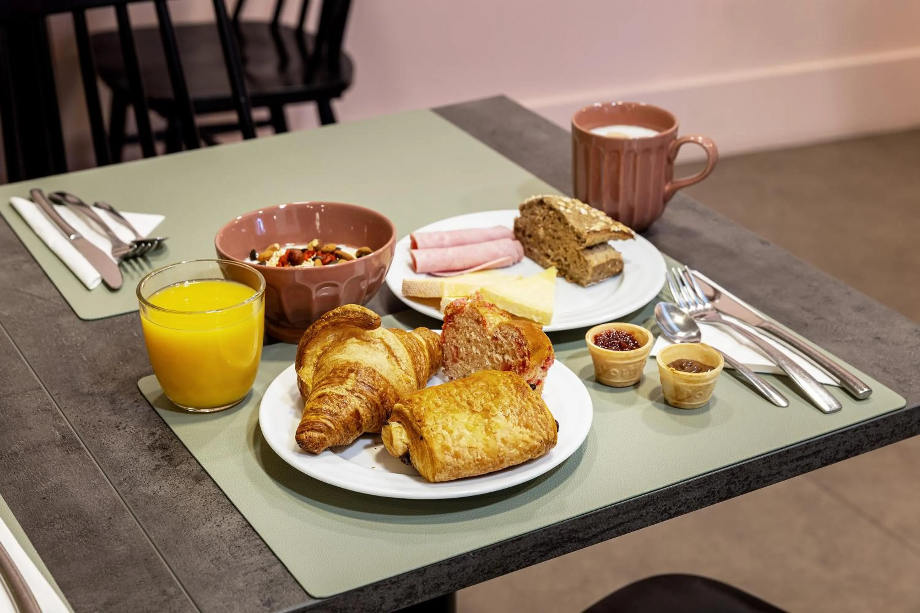 Food and drinks in Grand Hôtel Lille