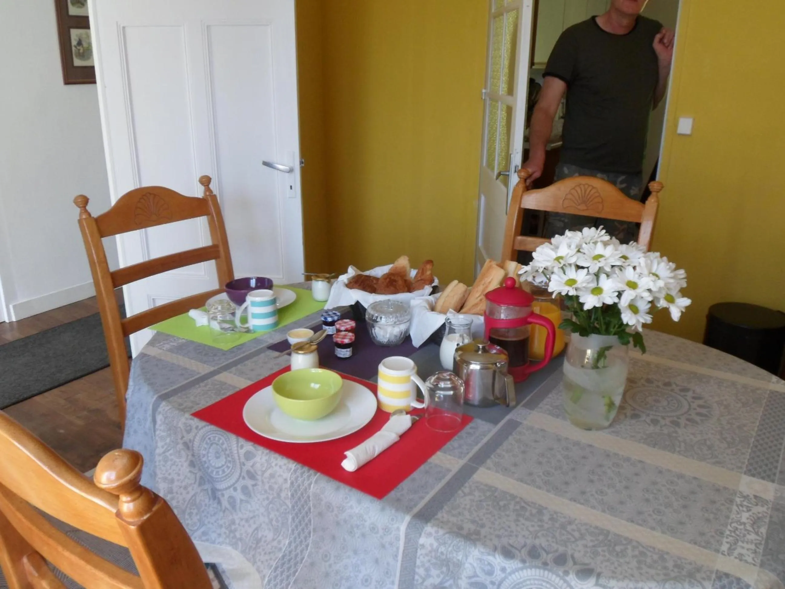 Continental breakfast in Riverside Bed and Breakfast