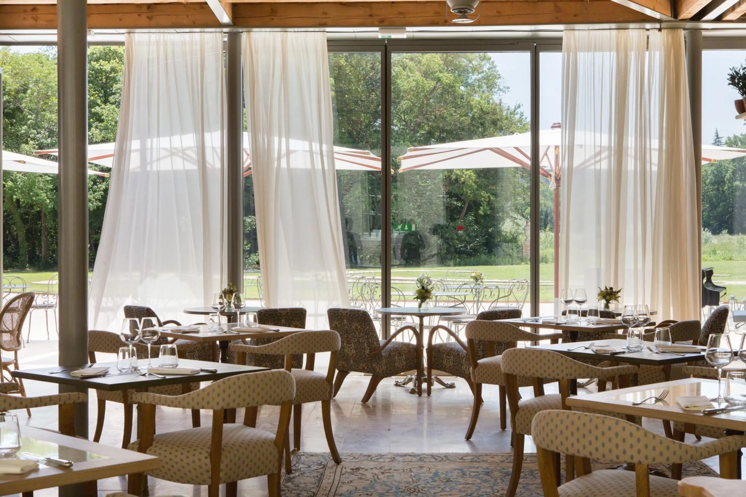 Restaurant/places to eat in Château de Fonscolombe