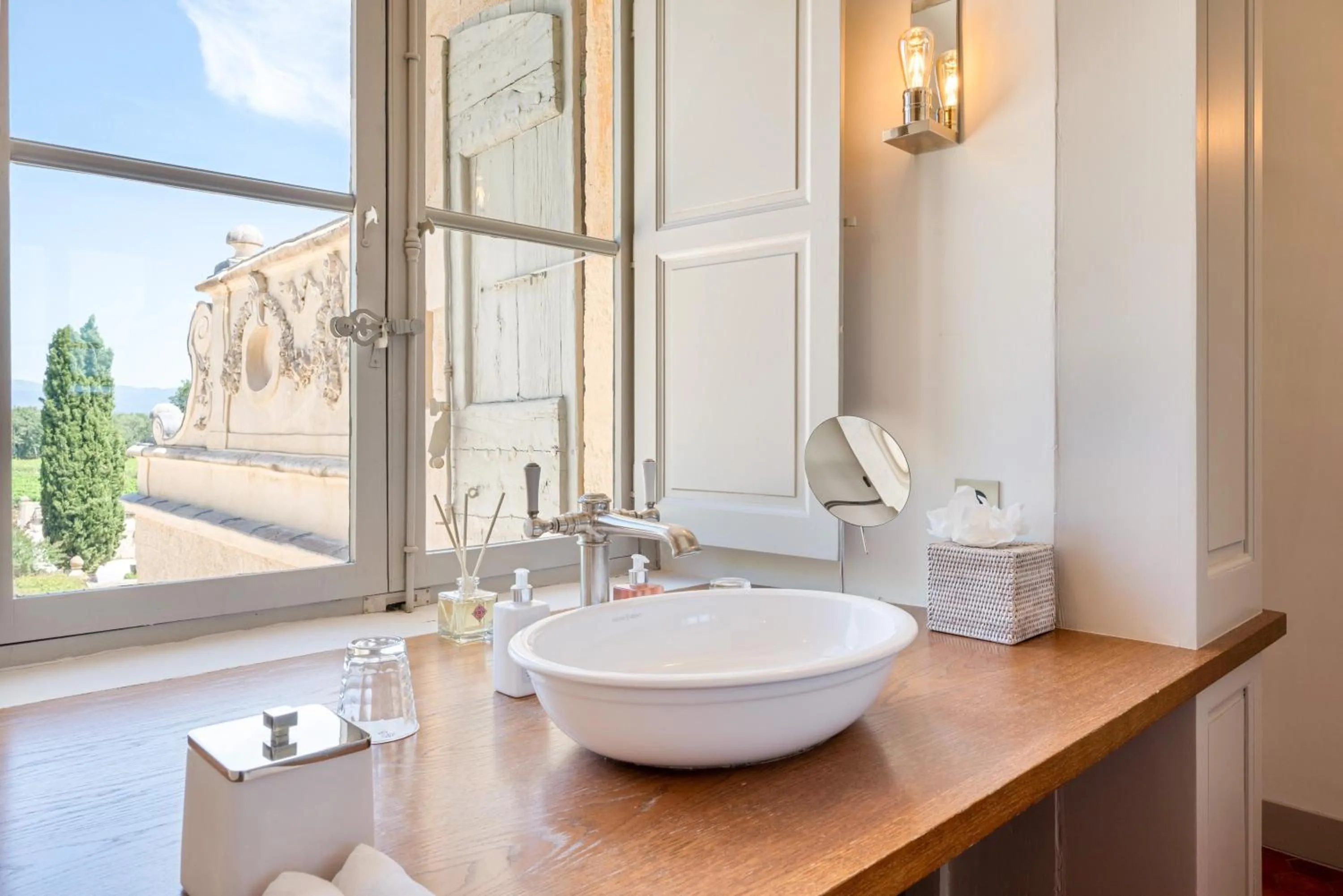 Bathroom in Château de Fonscolombe