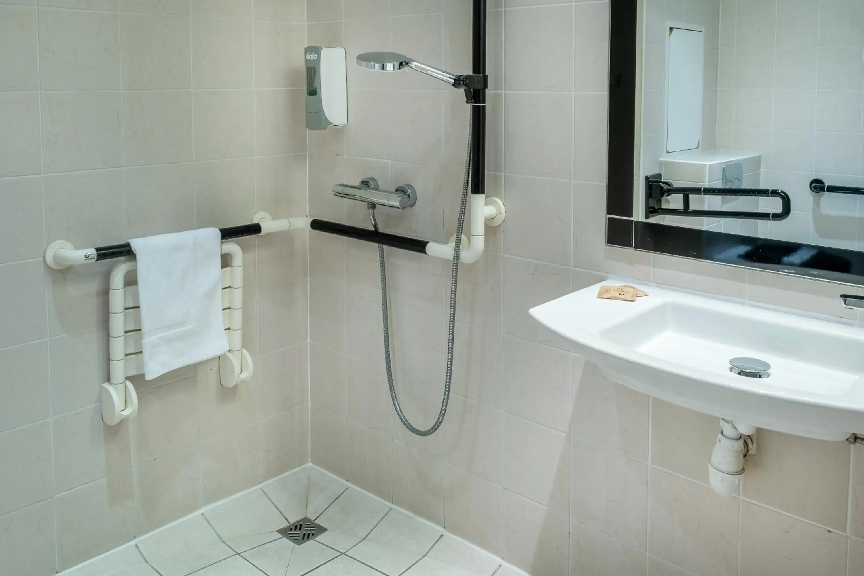 Bathroom in Hôtel La Solitude Bathroom in Hôtel La Solitude