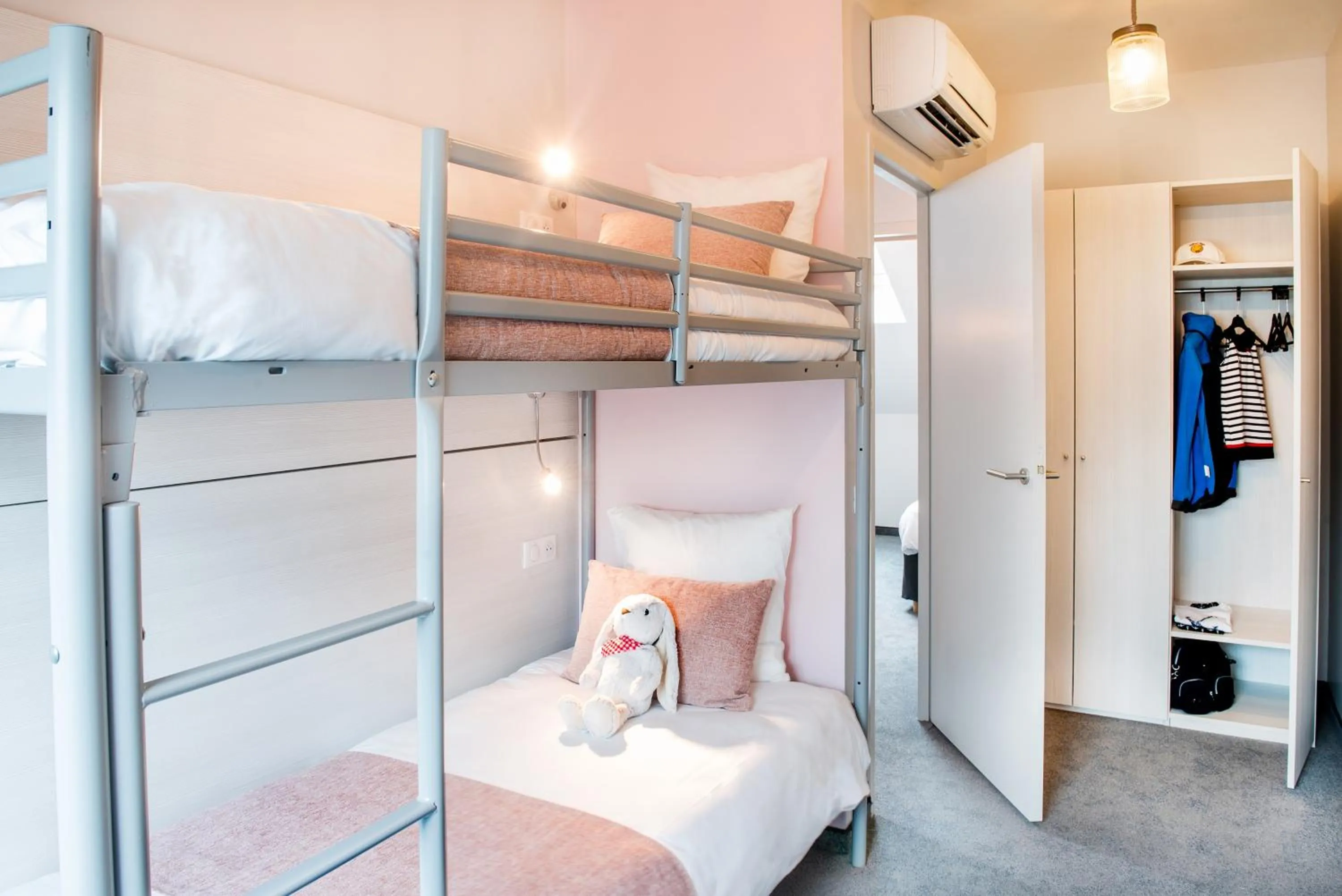 Bed in Hôtel Sainte-Rose