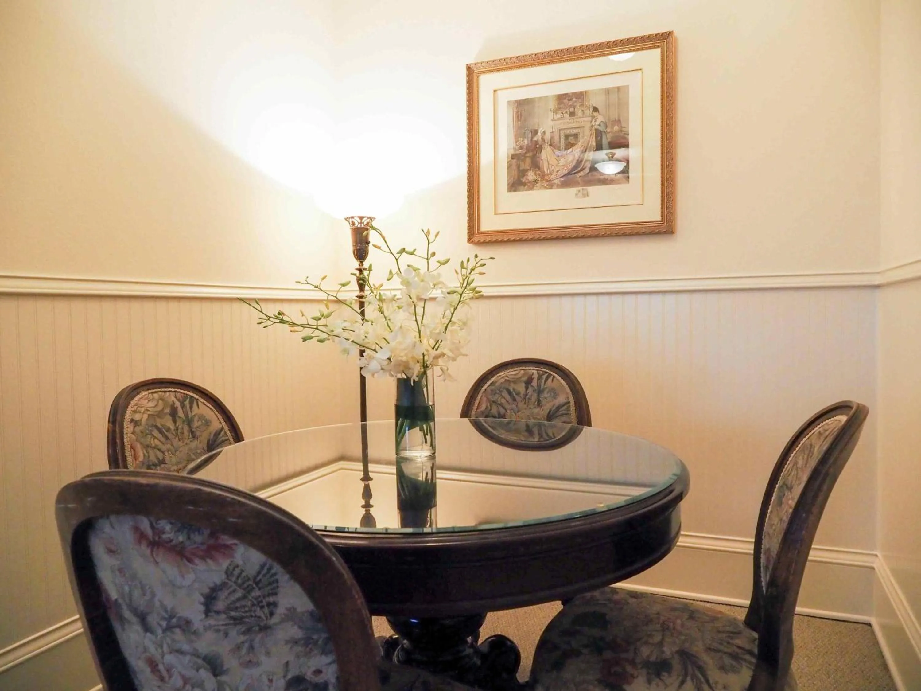 Seating area in Hotel Boulderado