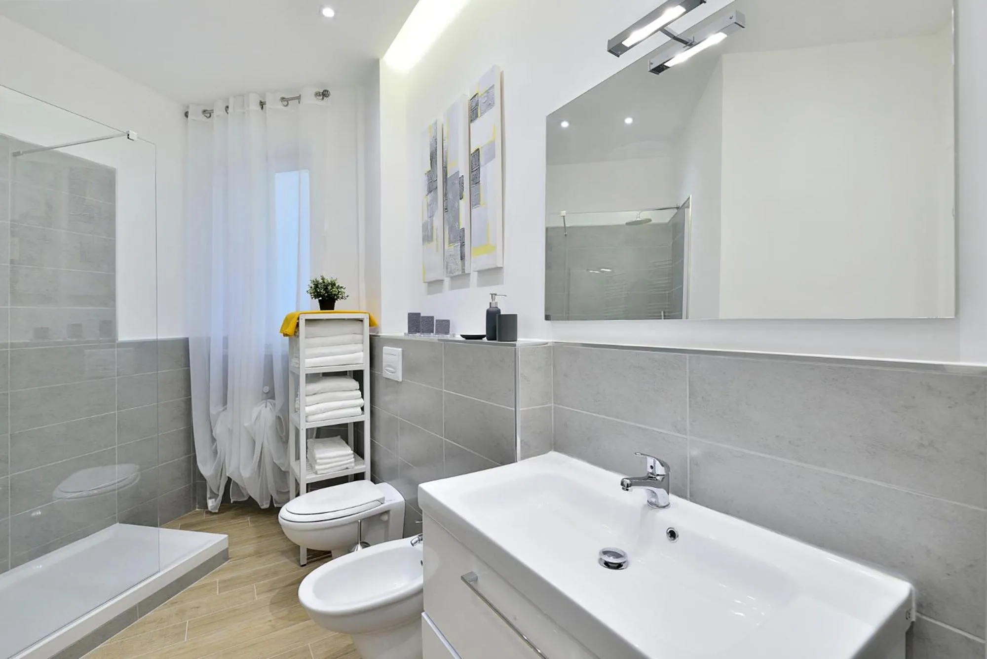New Romantic Trastevere Apartment