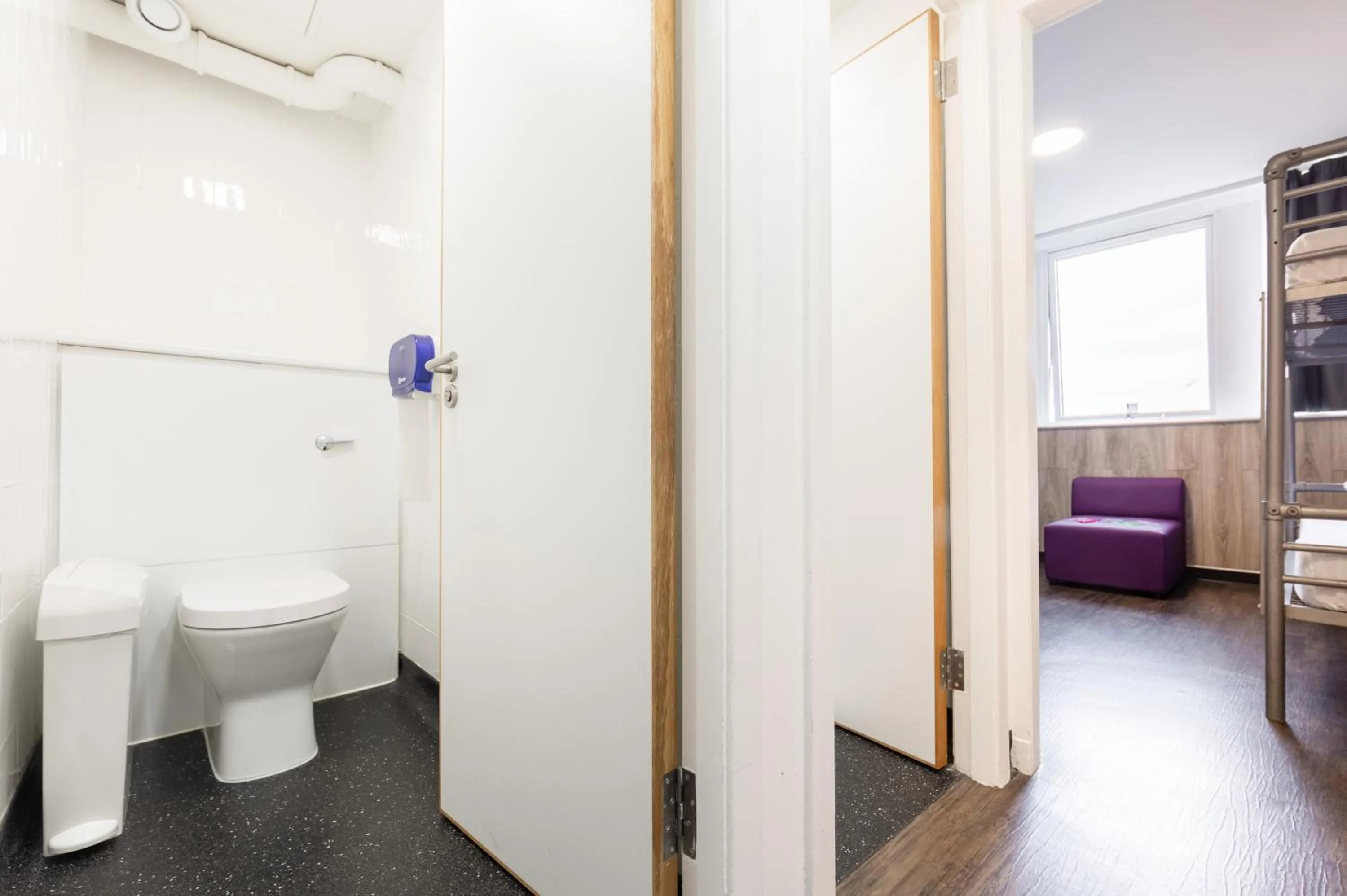 Toilet, Bathroom in Euro Hostel Glasgow