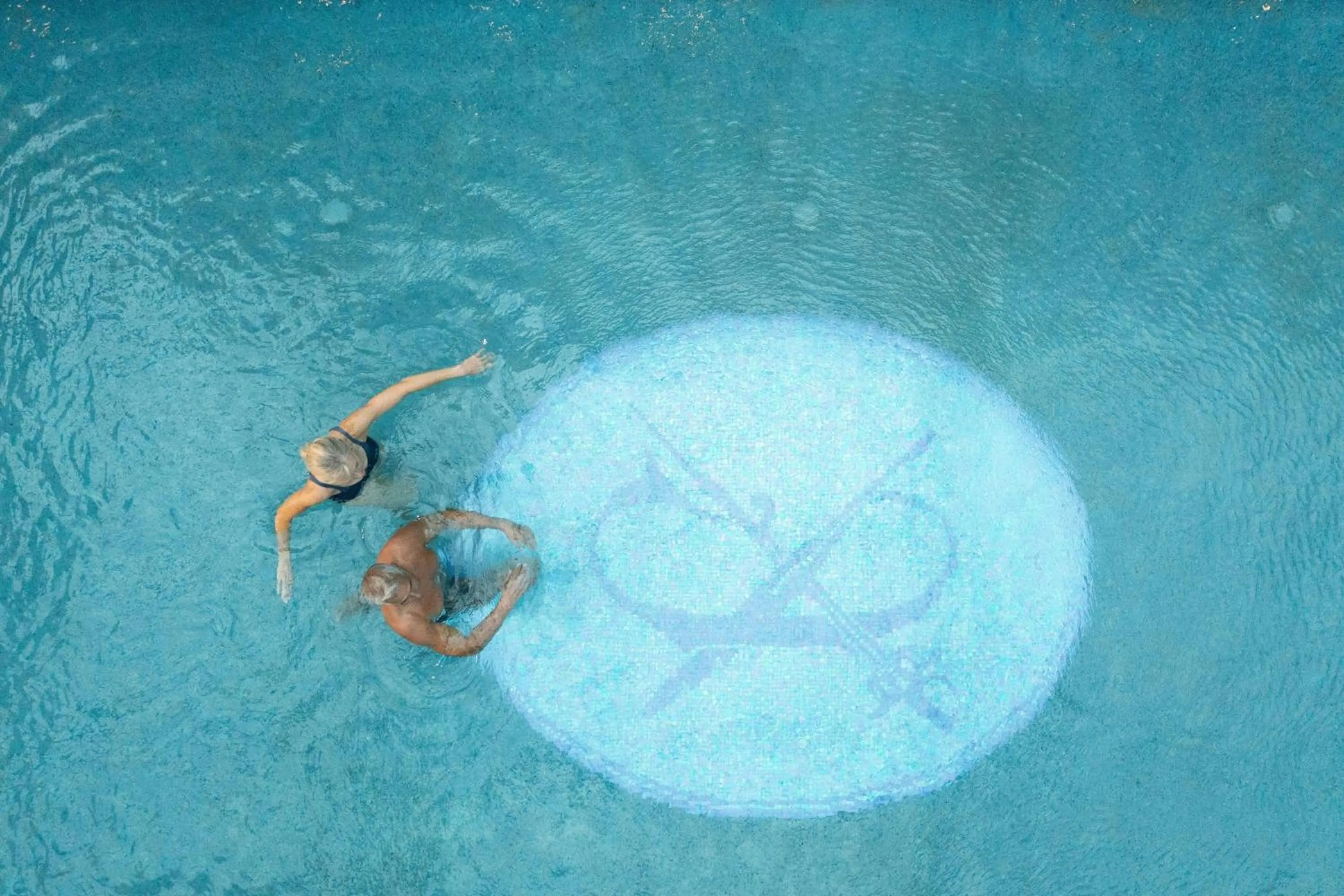 Swimming pool in The Cavalier Virginia Beach, Autograph Collection