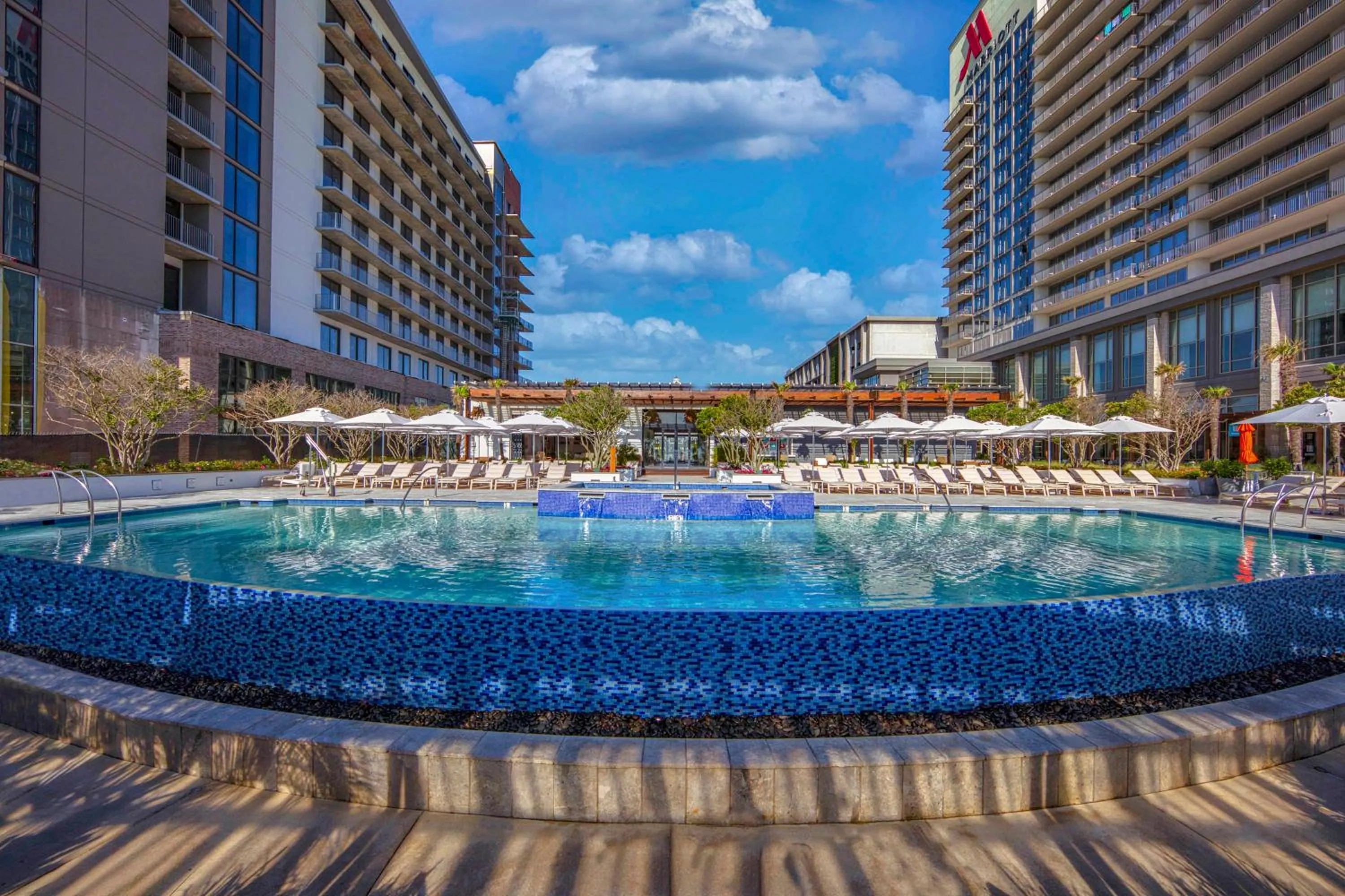 Swimming pool in The Cavalier Virginia Beach, Autograph Collection
