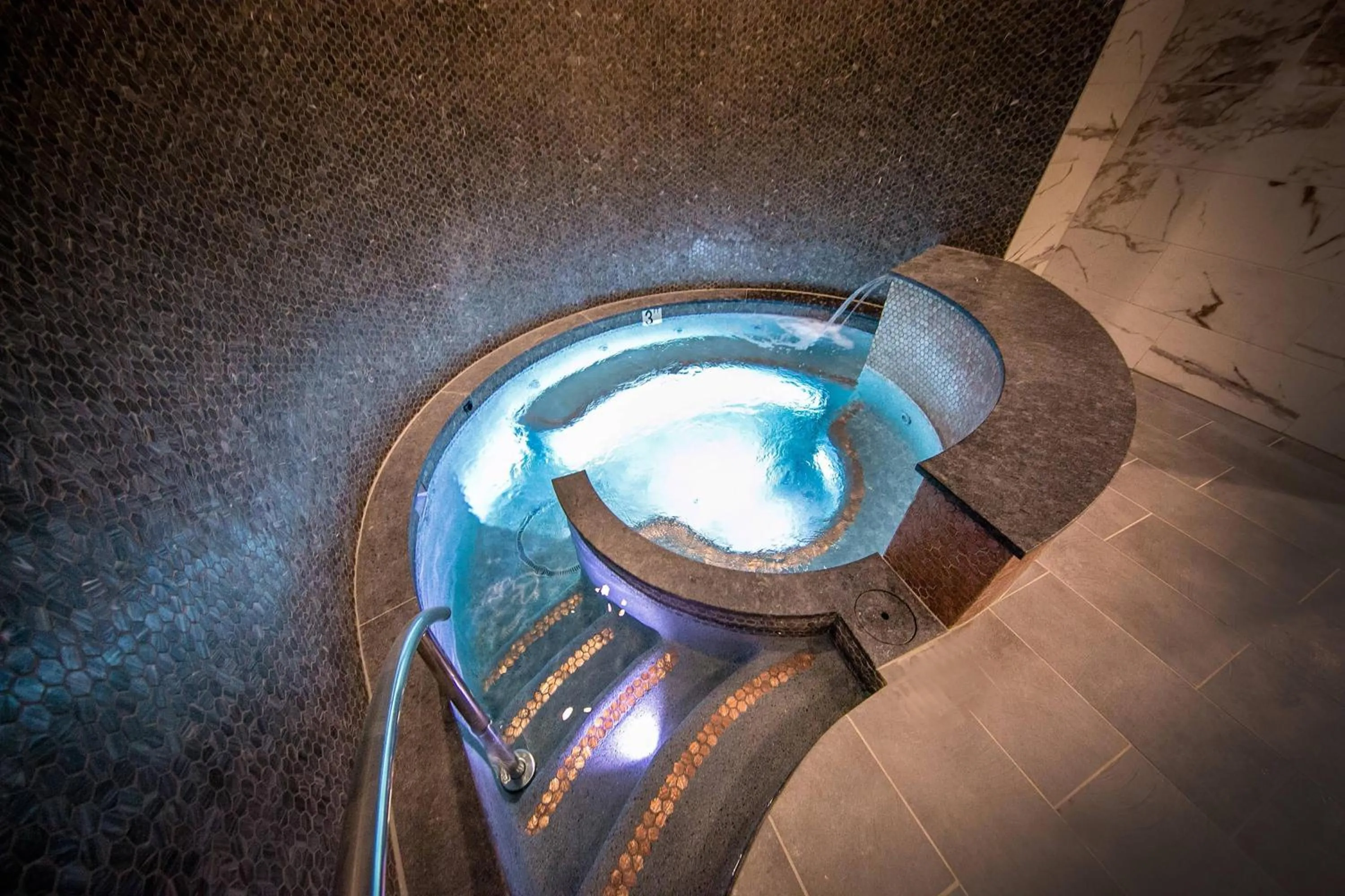 Swimming pool in The Cavalier Virginia Beach, Autograph Collection