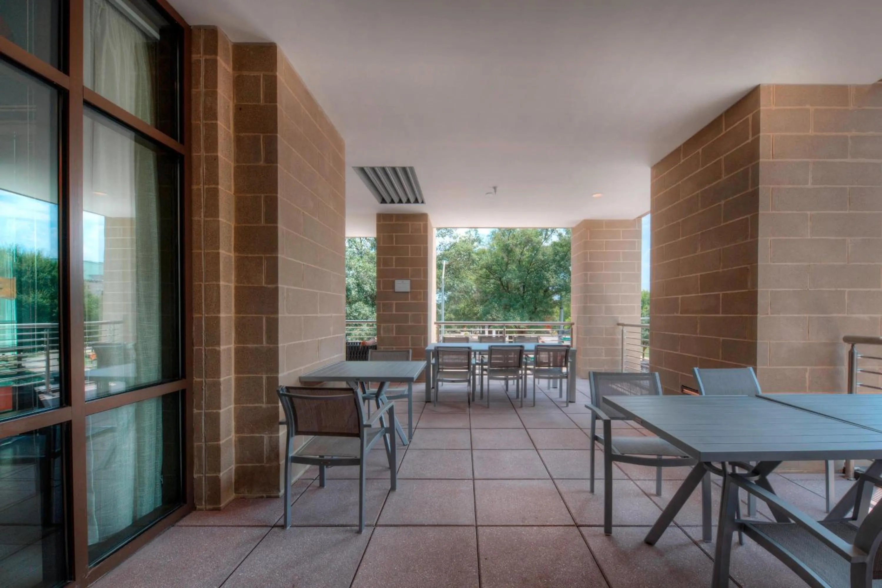 Restaurant/places to eat in Residence Inn by Marriott Raleigh Downtown