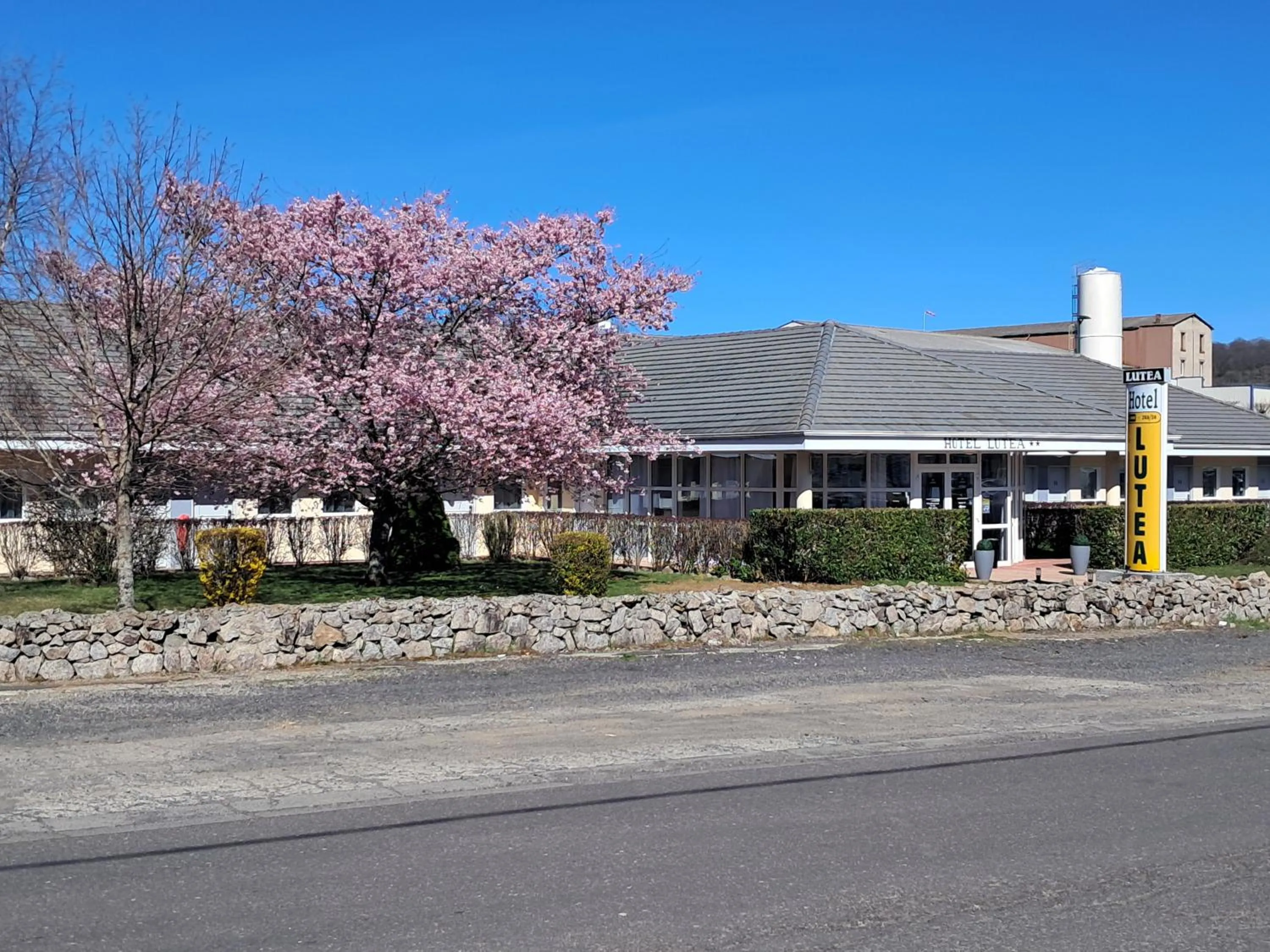 Property building in The Originals Access, Hôtel Le Lutéa