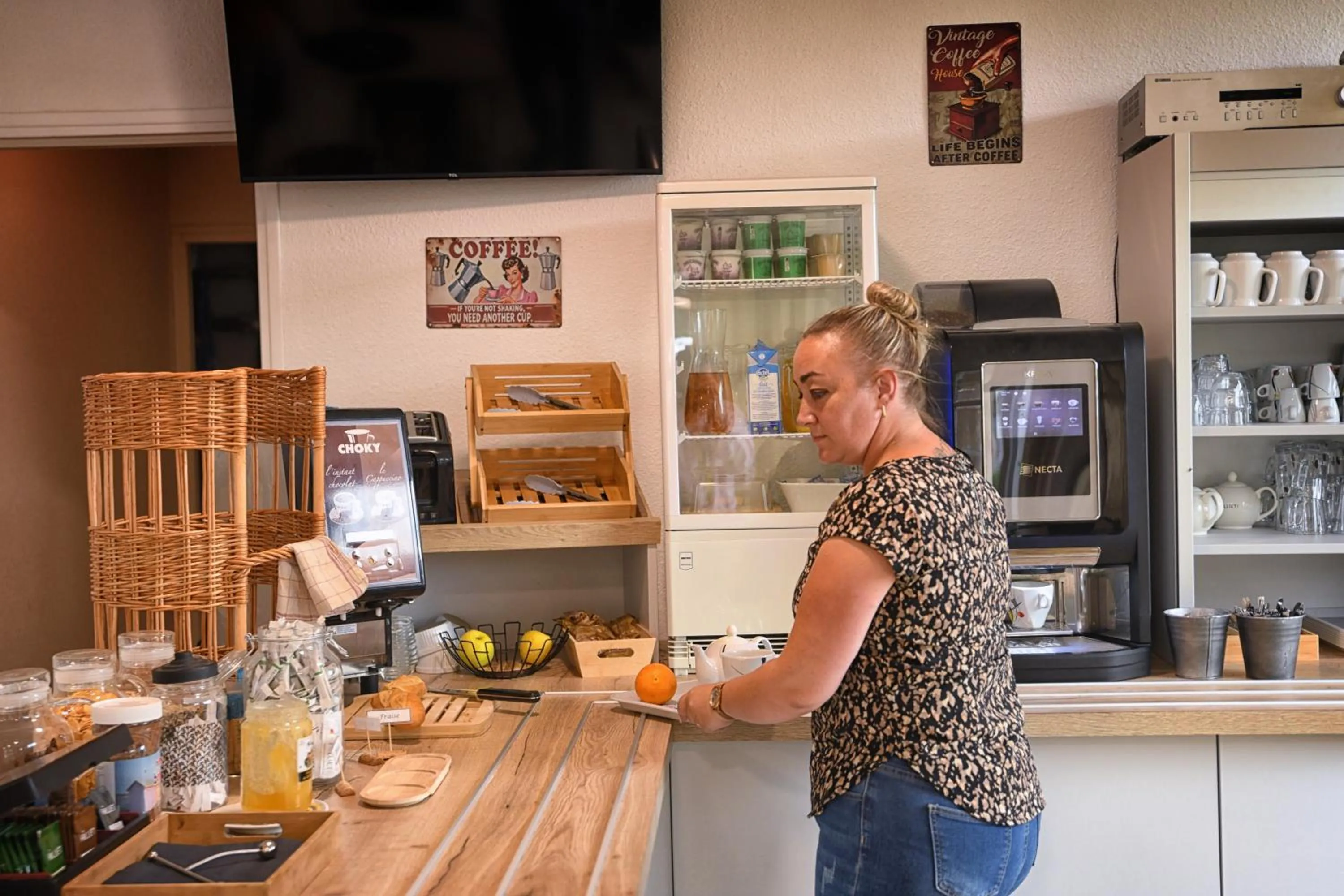 Breakfast in The Originals Access, Hôtel Le Lutéa
