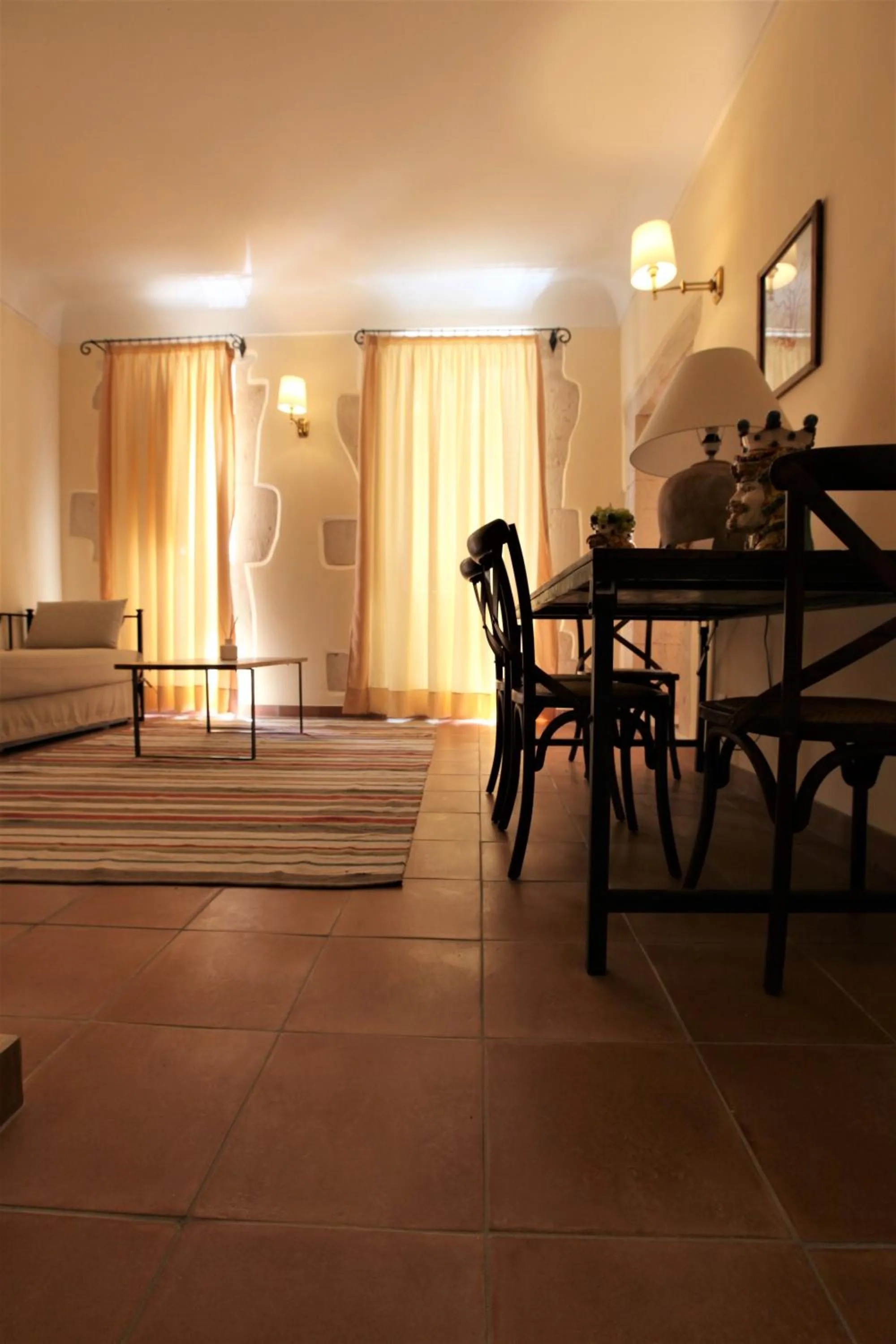 Kitchen or kitchenette, Bed in Lanterne Magiche Ortigia