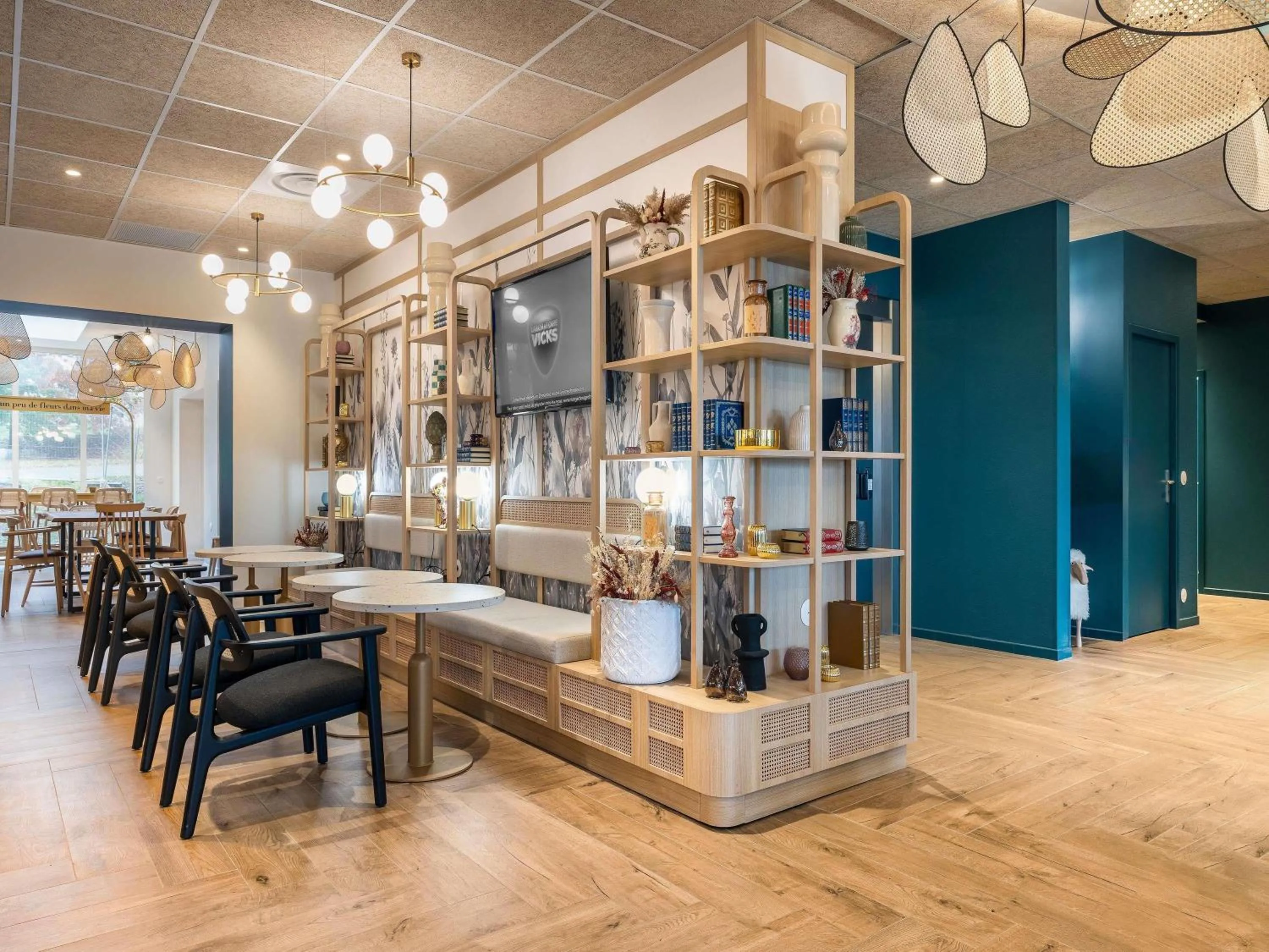 Property building in ibis Styles Pontivy centre Bretagne