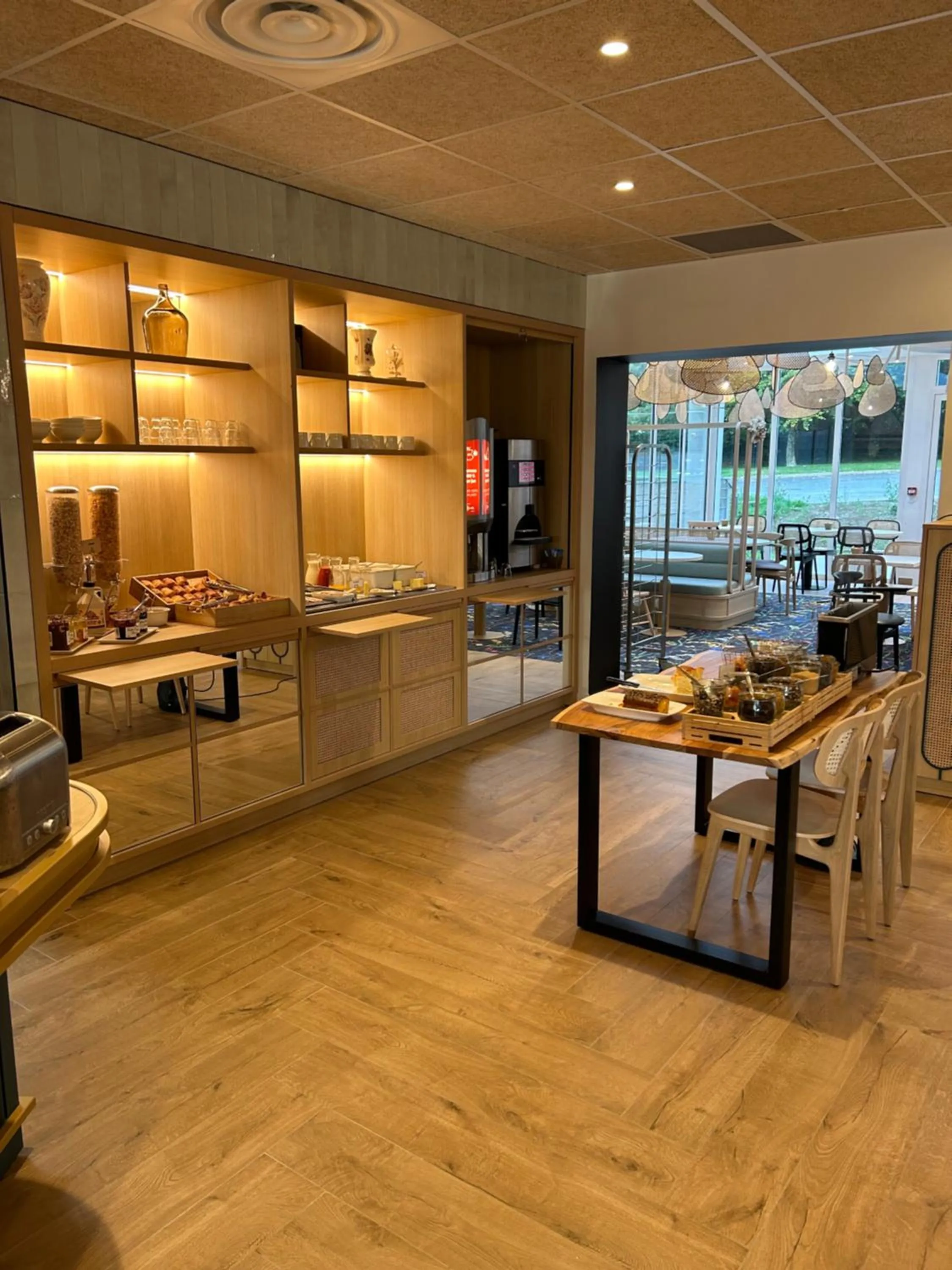 Breakfast in ibis Styles Pontivy centre Bretagne