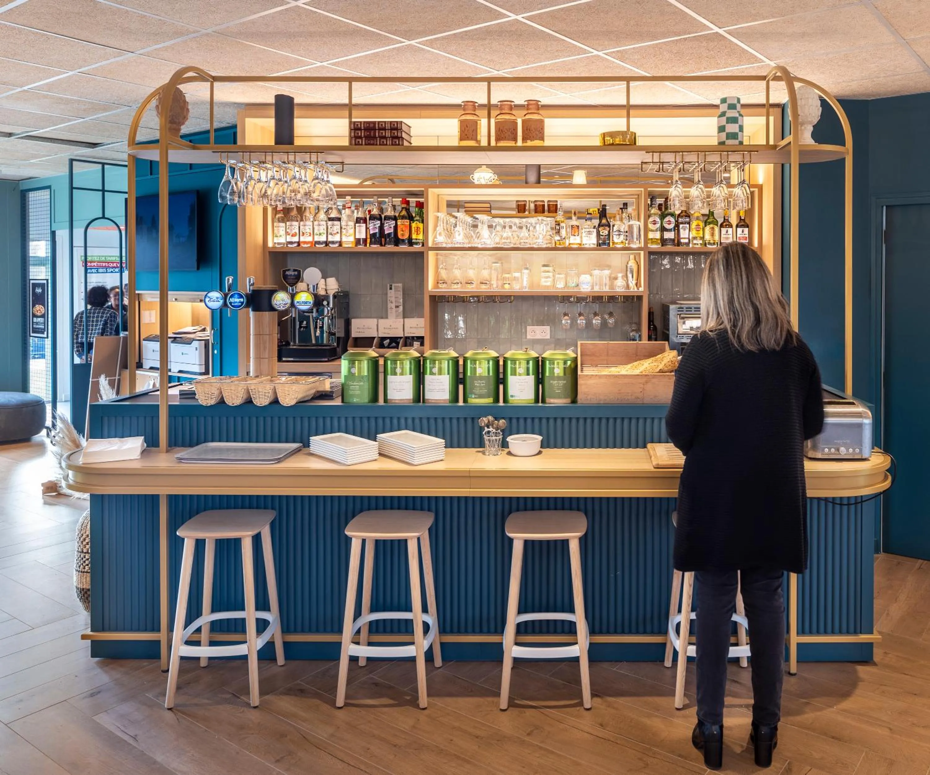 Lounge or bar in ibis Styles Pontivy centre Bretagne