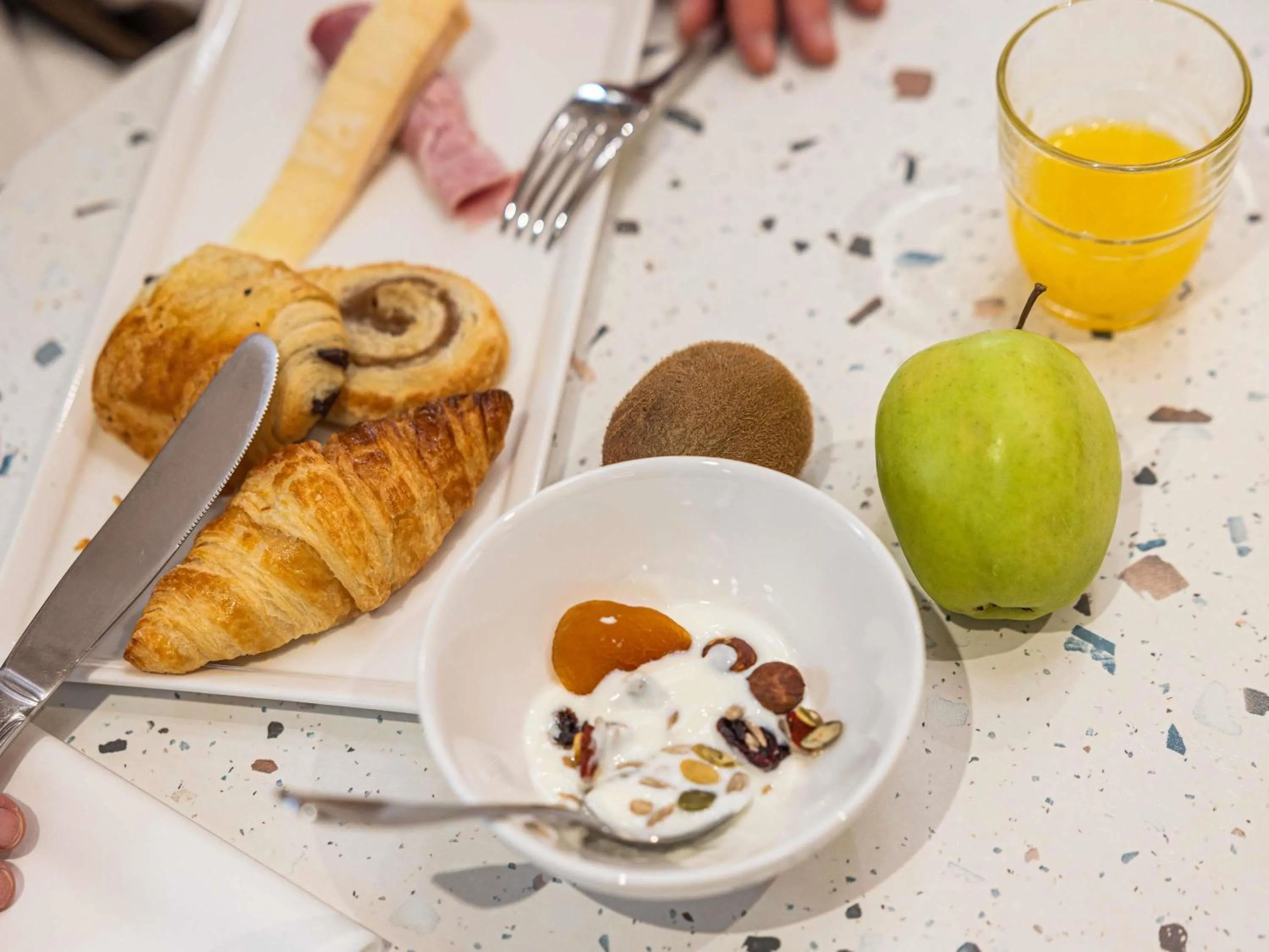 Breakfast in ibis Styles Pontivy centre Bretagne