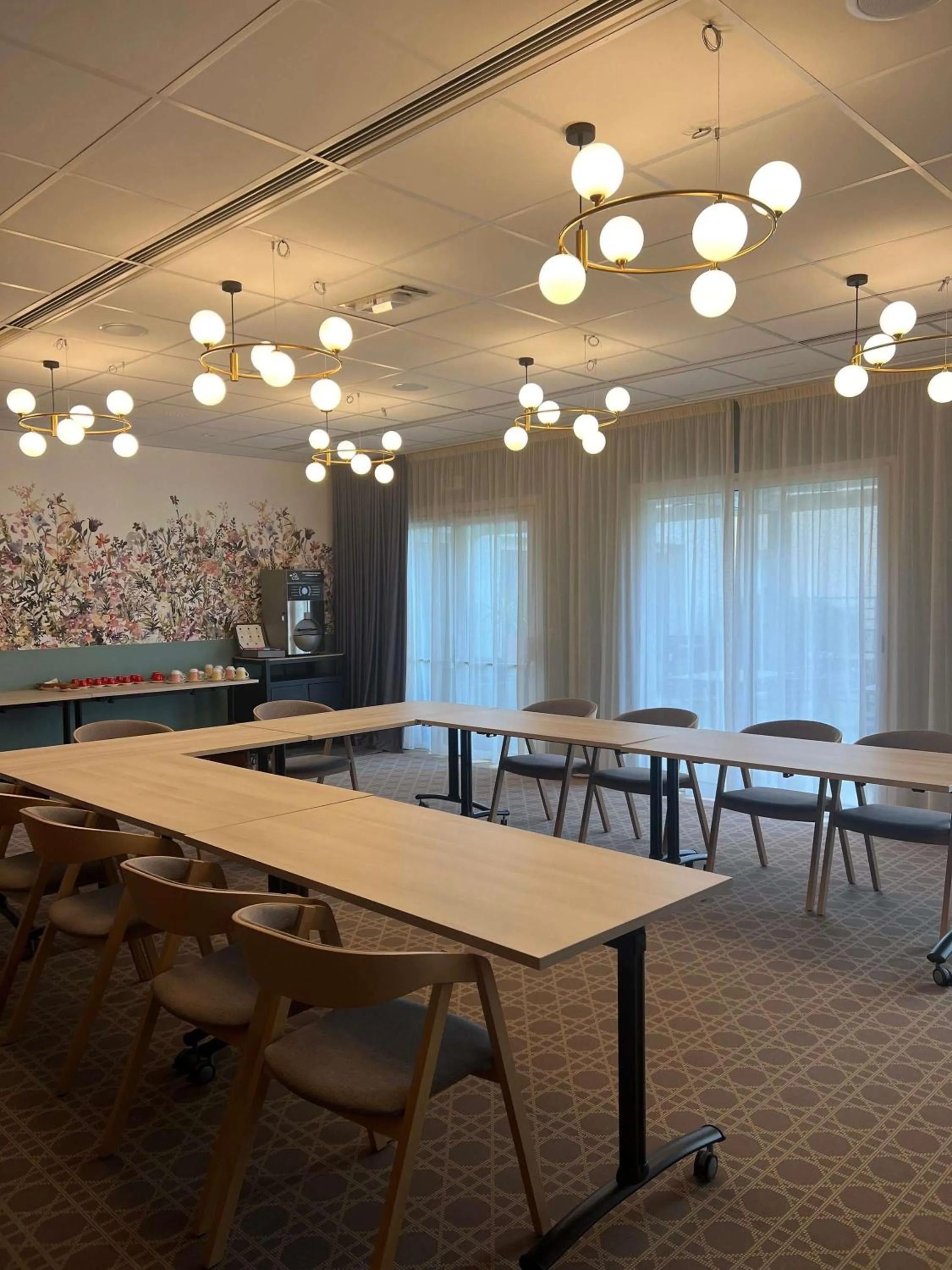 Meeting/conference room in ibis Styles Pontivy centre Bretagne