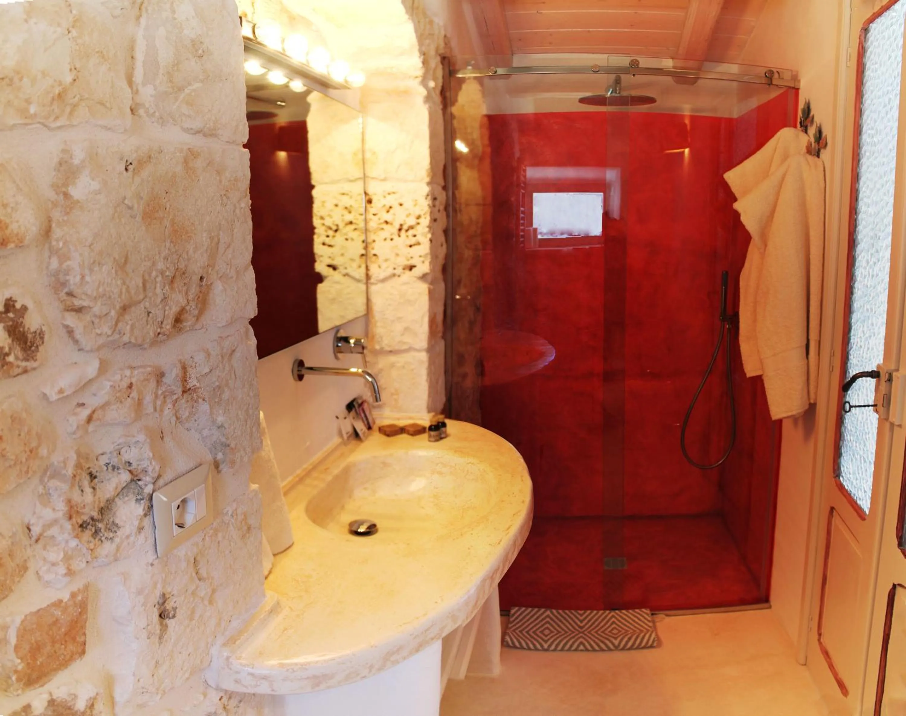 Bathroom in Palazzo Camarda B&B