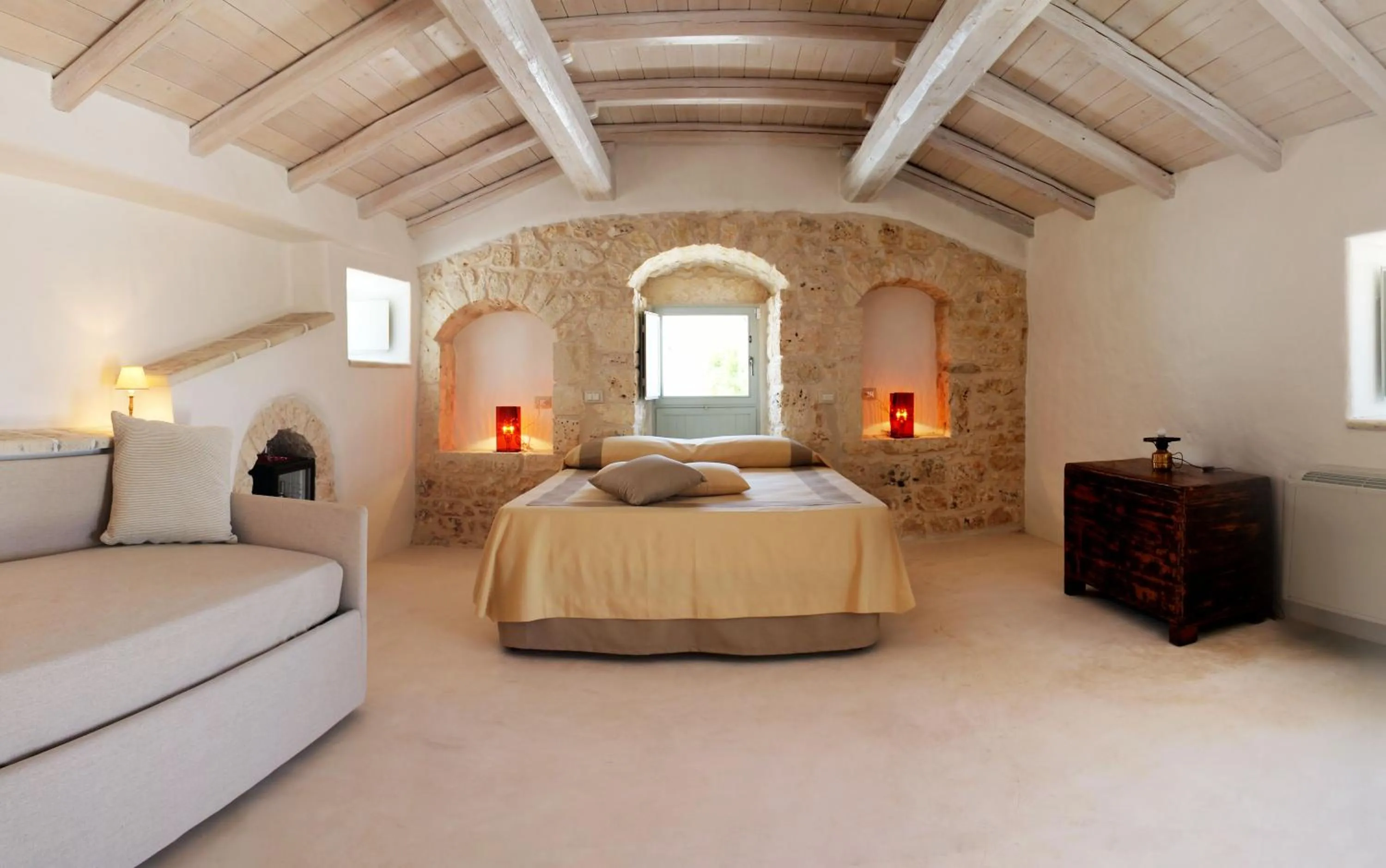 Bedroom, Bed in Palazzo Camarda B&B