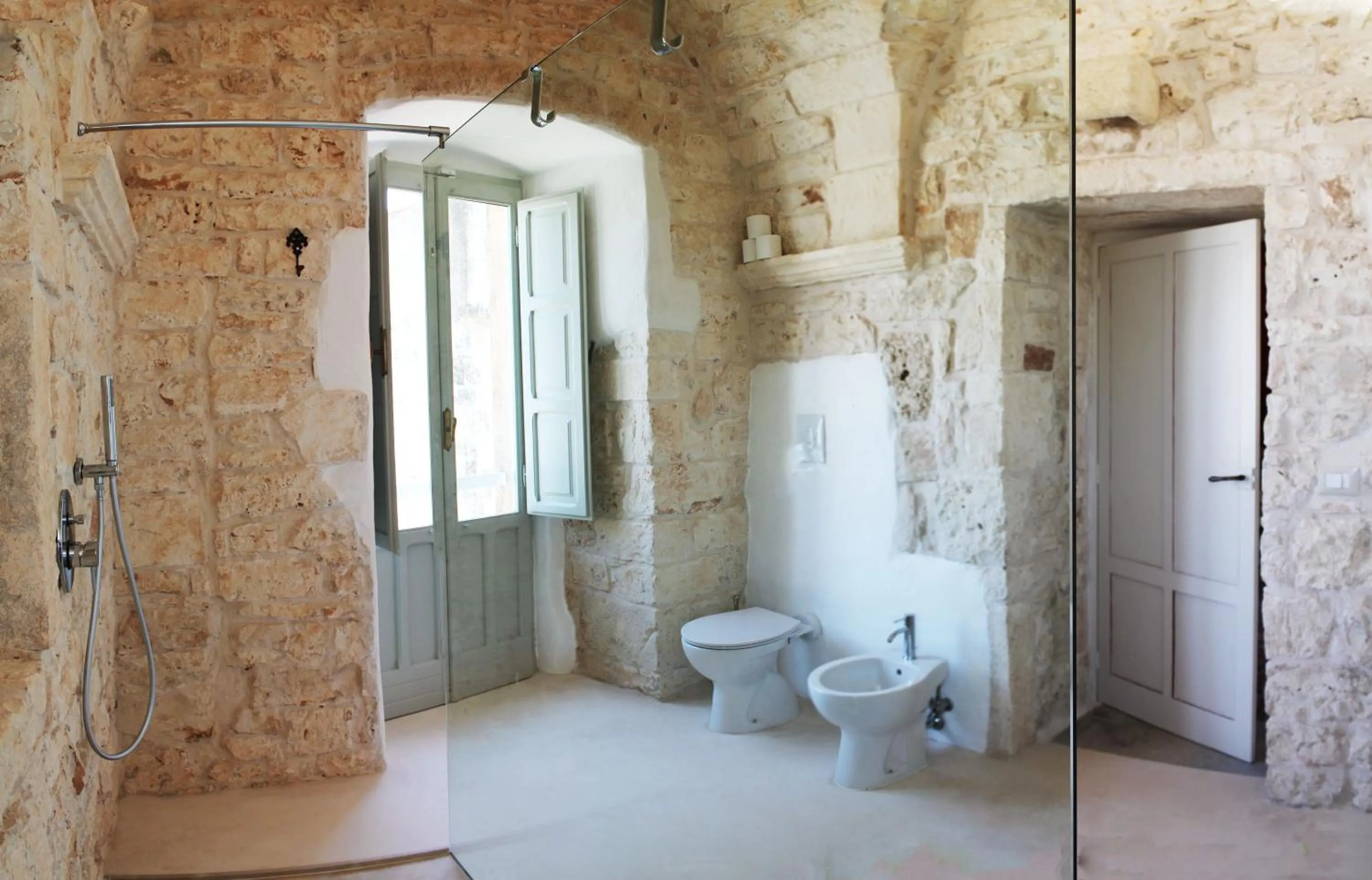 Bathroom in Palazzo Camarda B&B