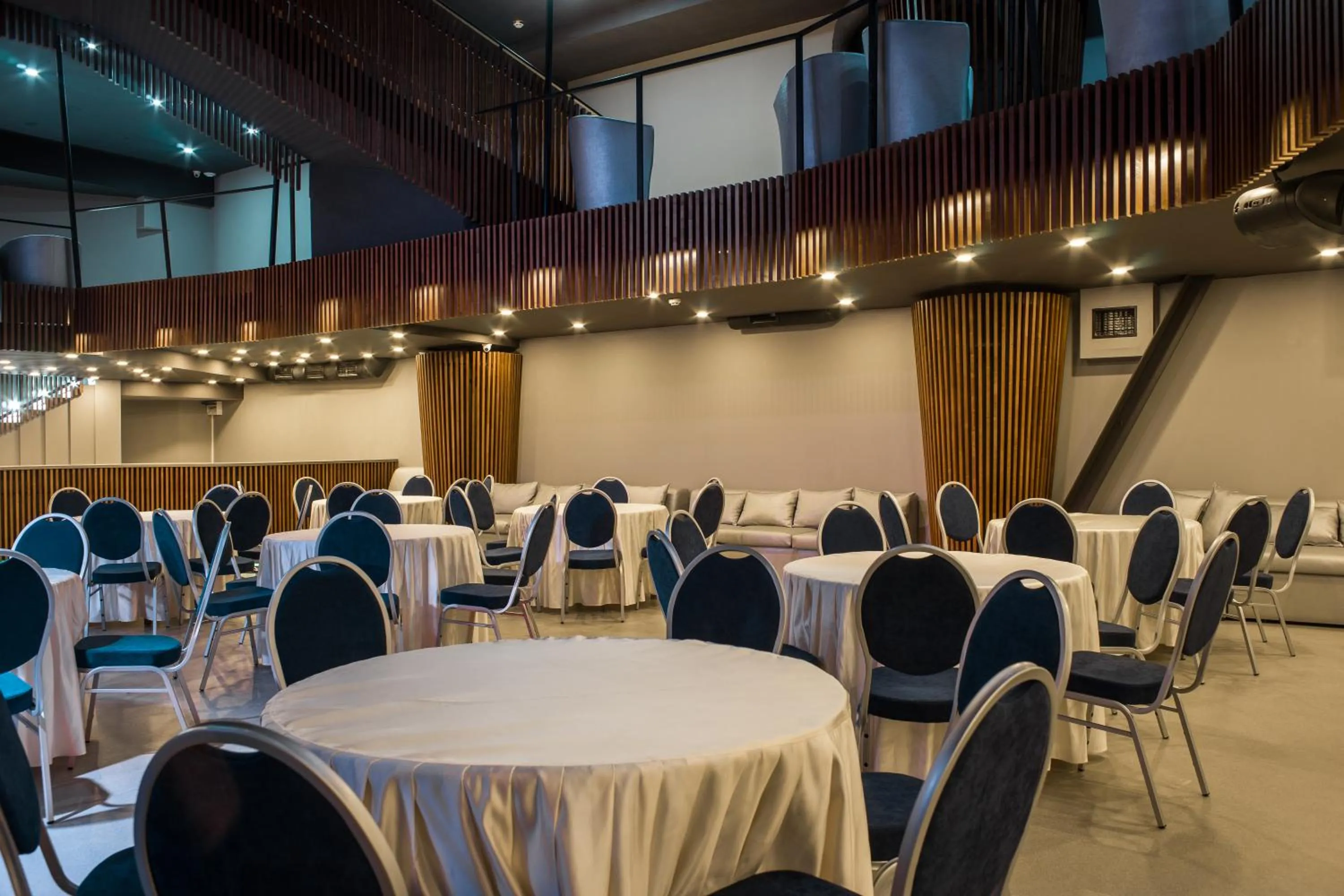 Business facilities in Marlin