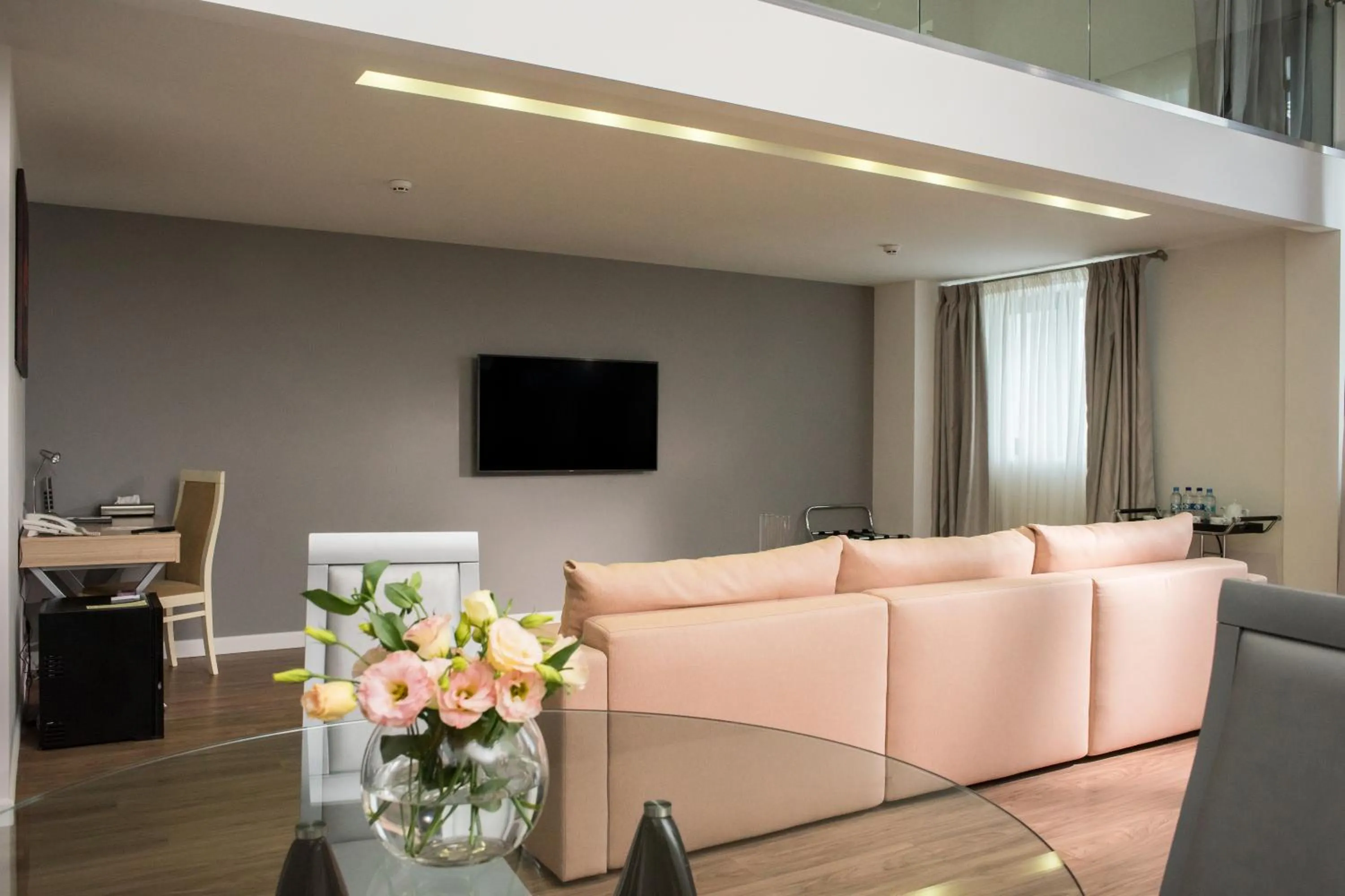 Communal lounge/ TV room in Marlin