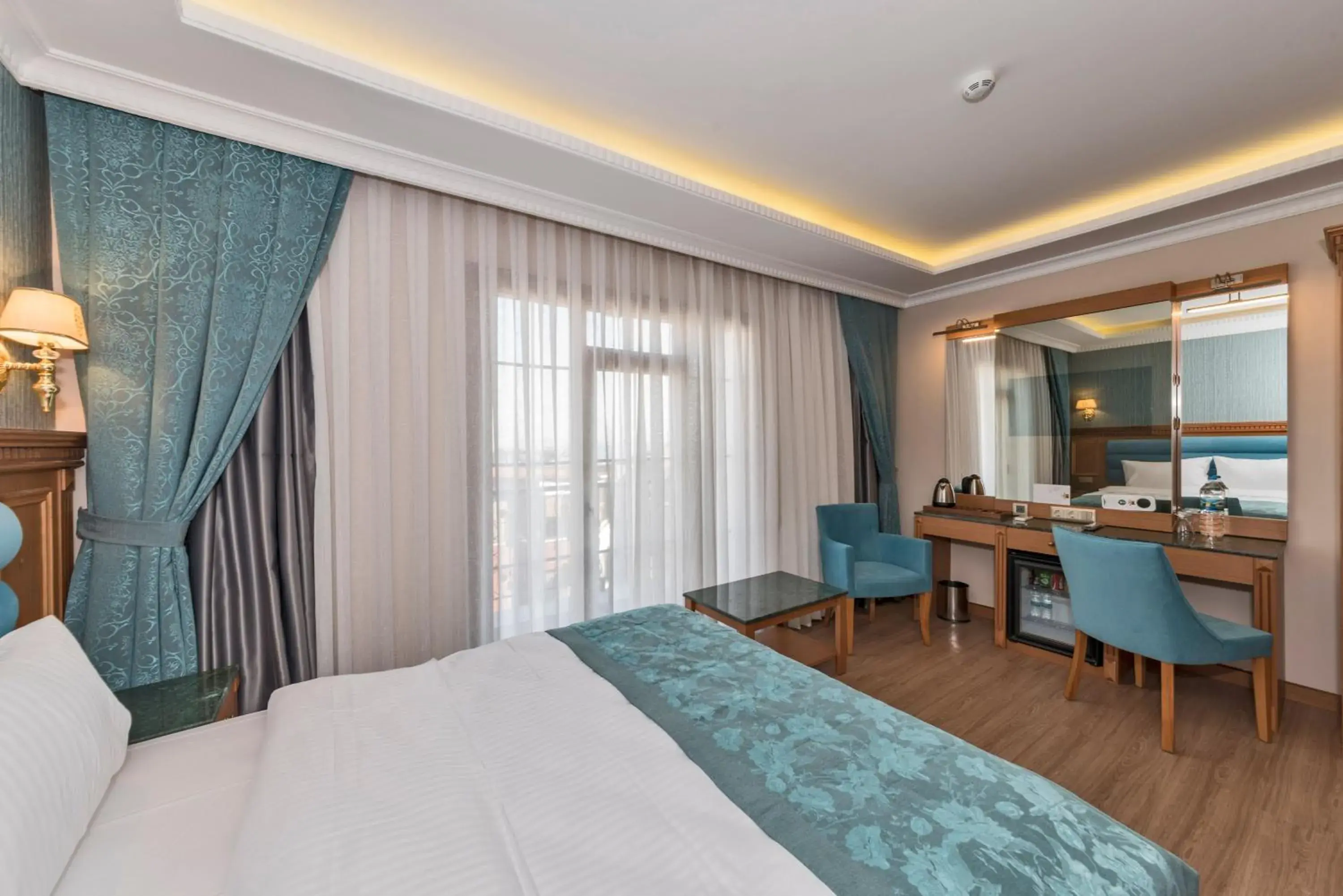 Photo of the whole room, Bed in Magnaura House Hotel Photo of the whole room, Bed in Magnaura House Hotel