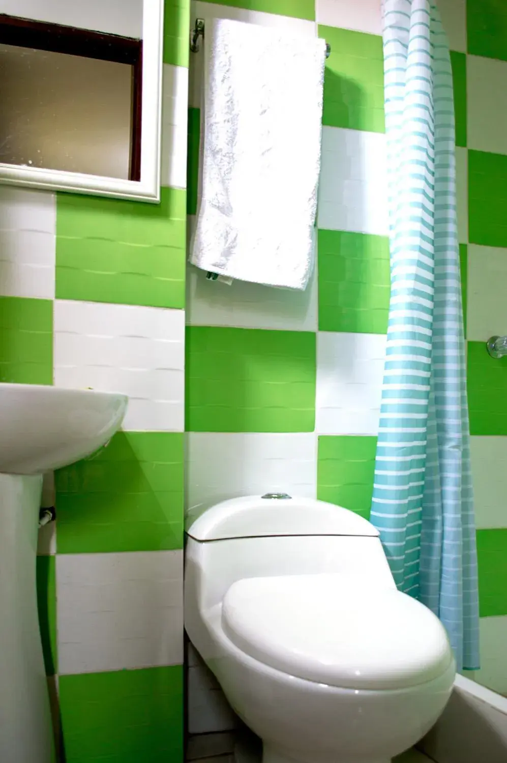 Twin Room with Private Bathroom in Hostal Los Angeles Twin Room with Private Bathroom in Hostal Los Angeles