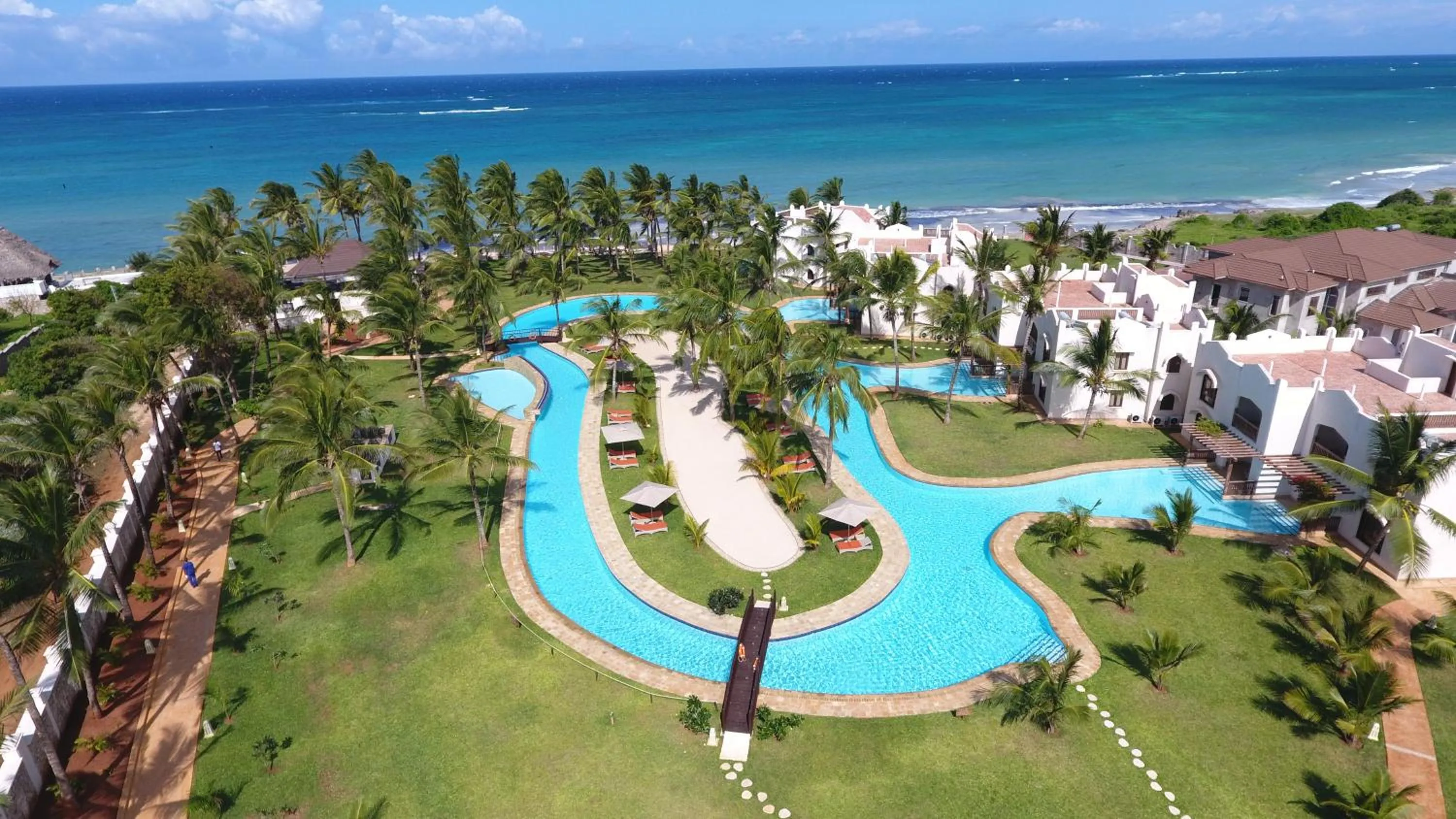 Swimming pool in Silver Palm Spa & Resort