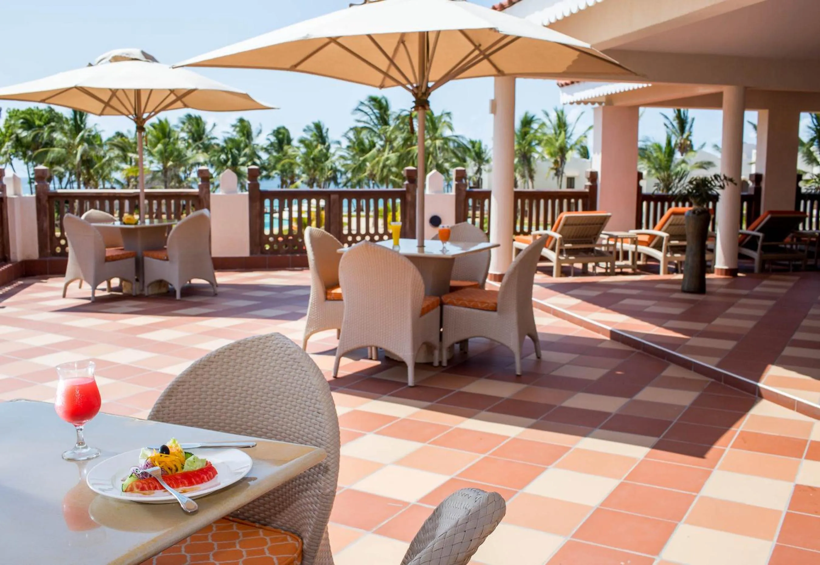 Restaurant/places to eat in Silver Palm Spa & Resort