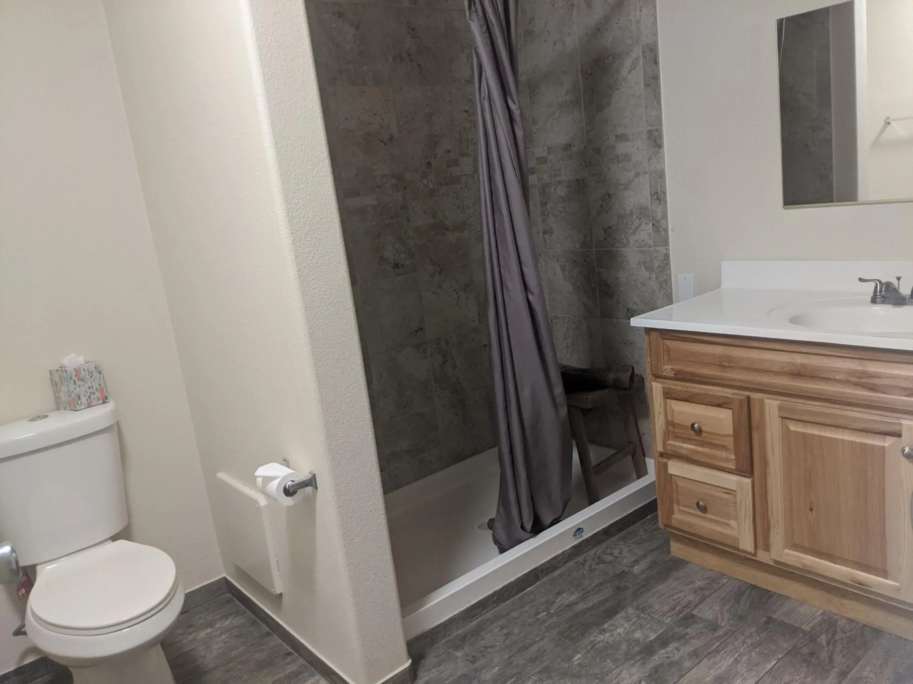 Family Room in Little Daisy Motel Family Room in Little Daisy Motel