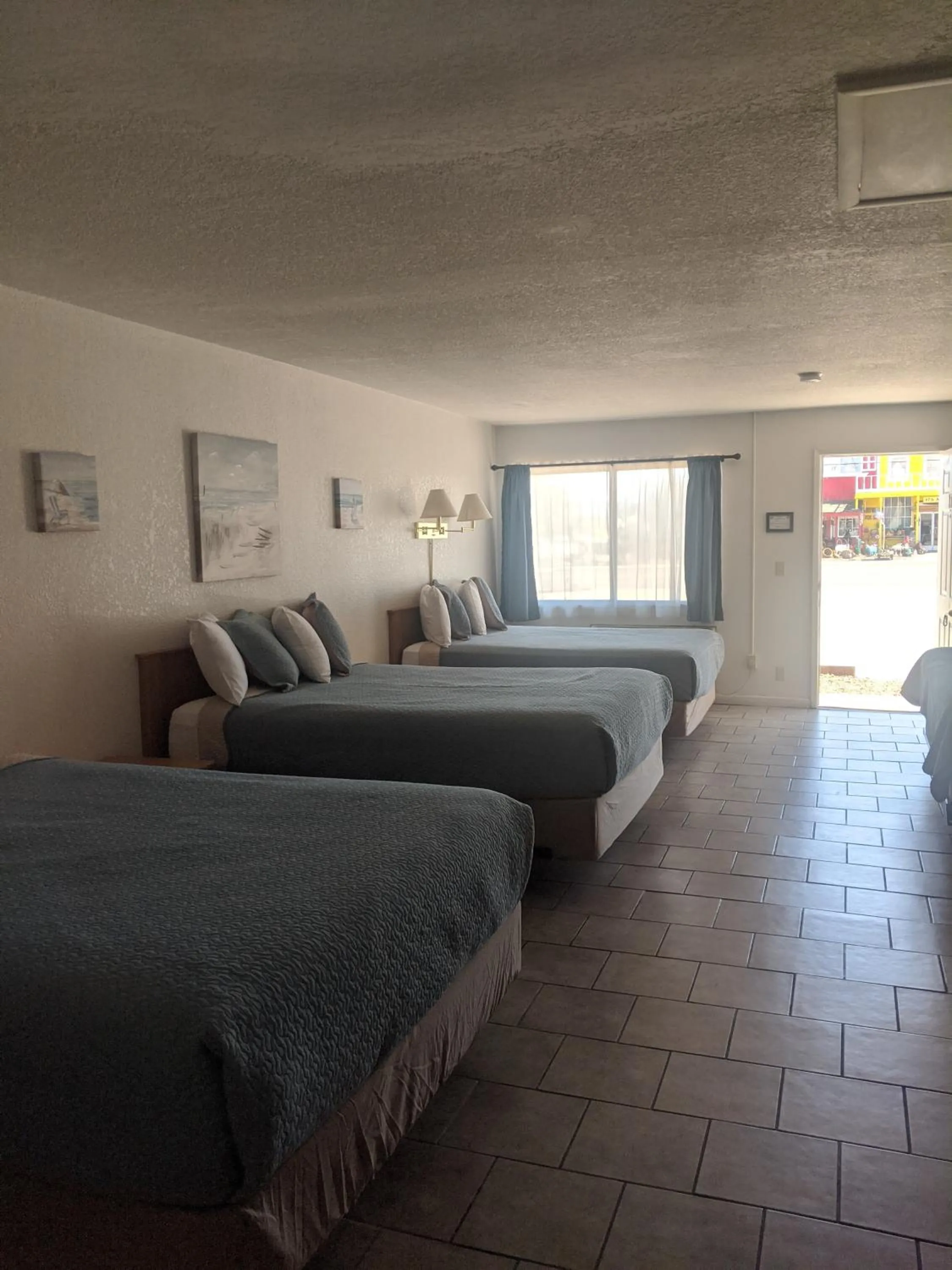 Bed in Little Daisy Motel