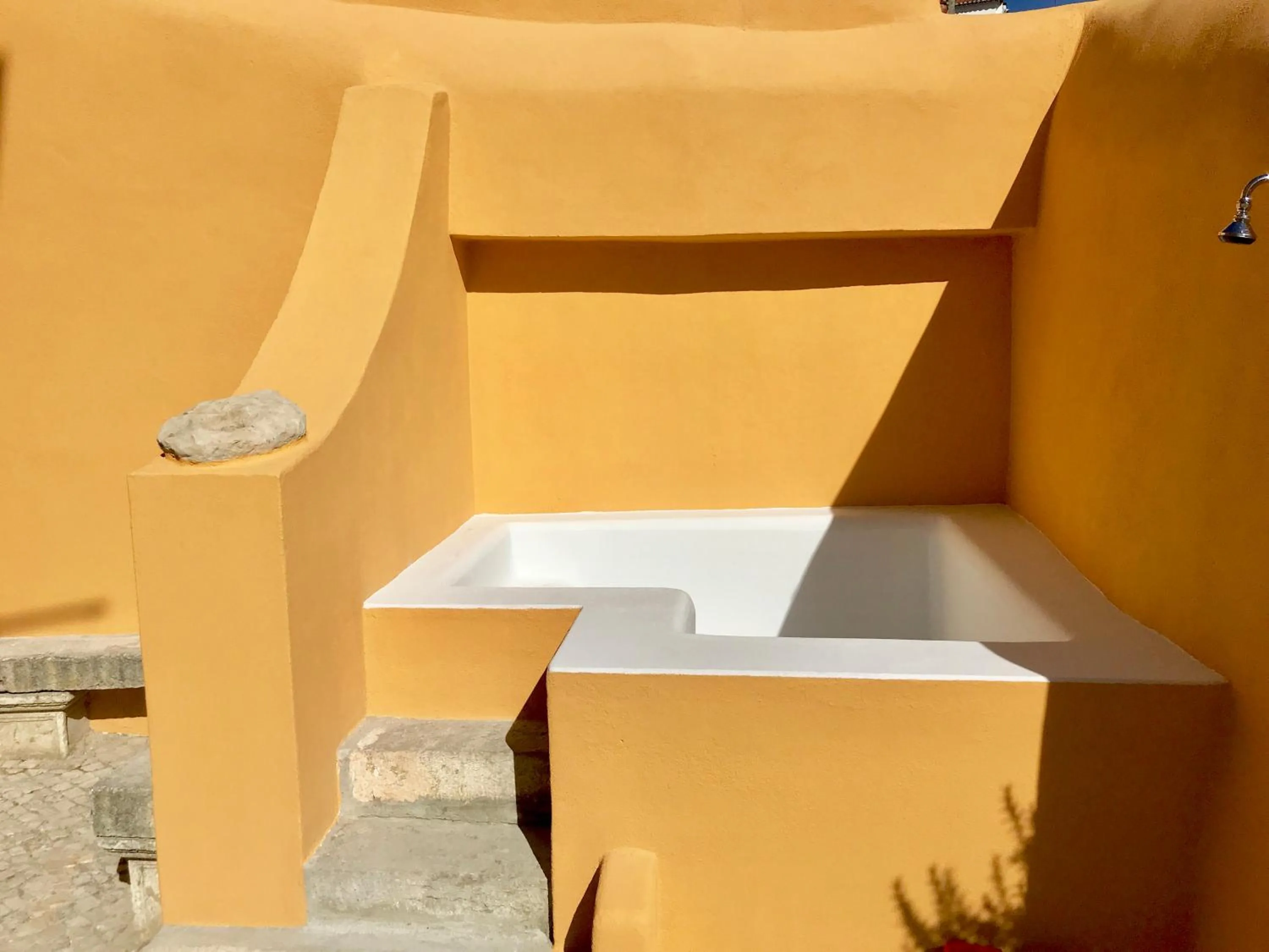 Shower in Apartments Center Castelo de São Jorge