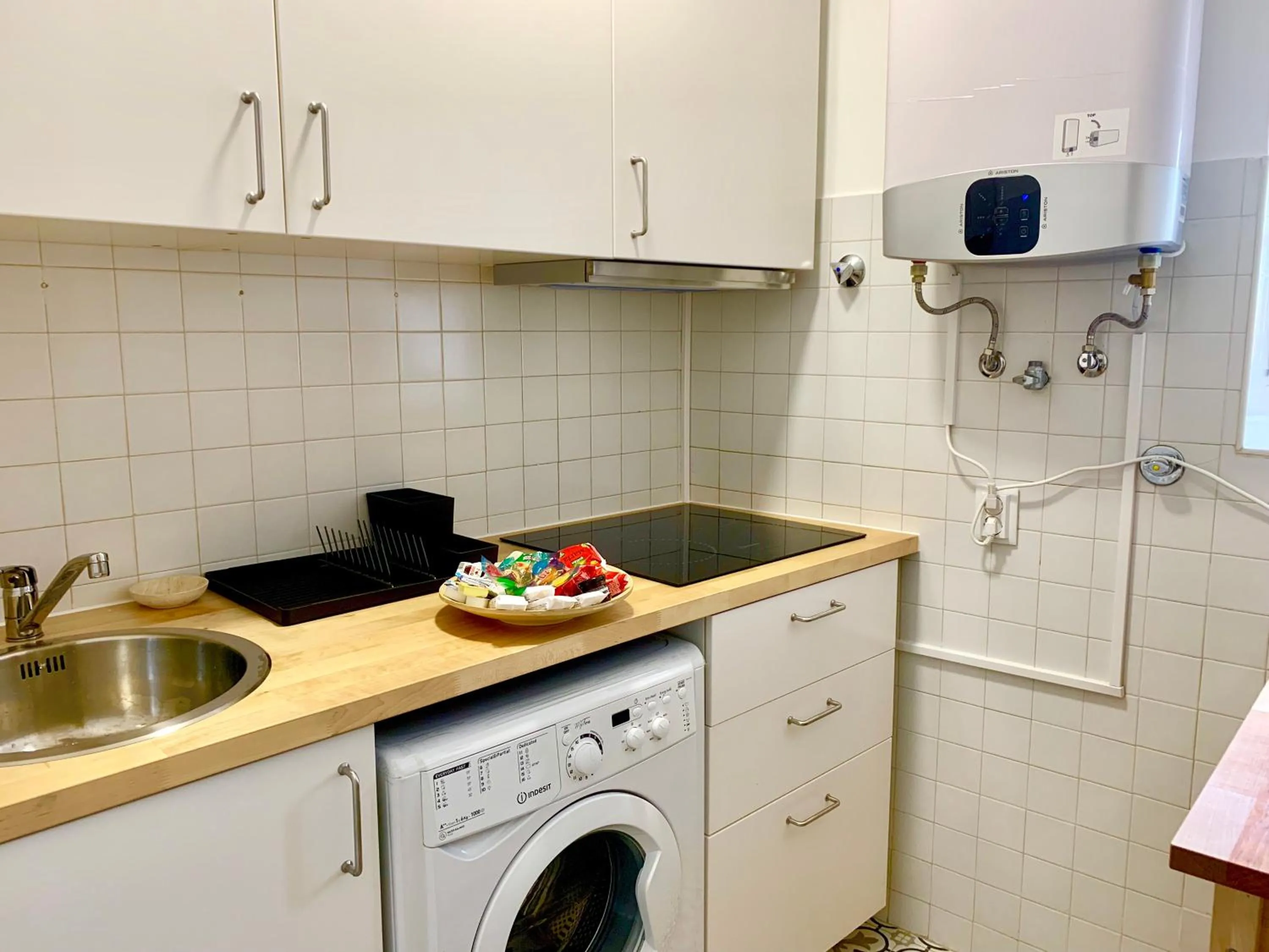 Kitchen or kitchenette in Apartments Center Castelo de São Jorge
