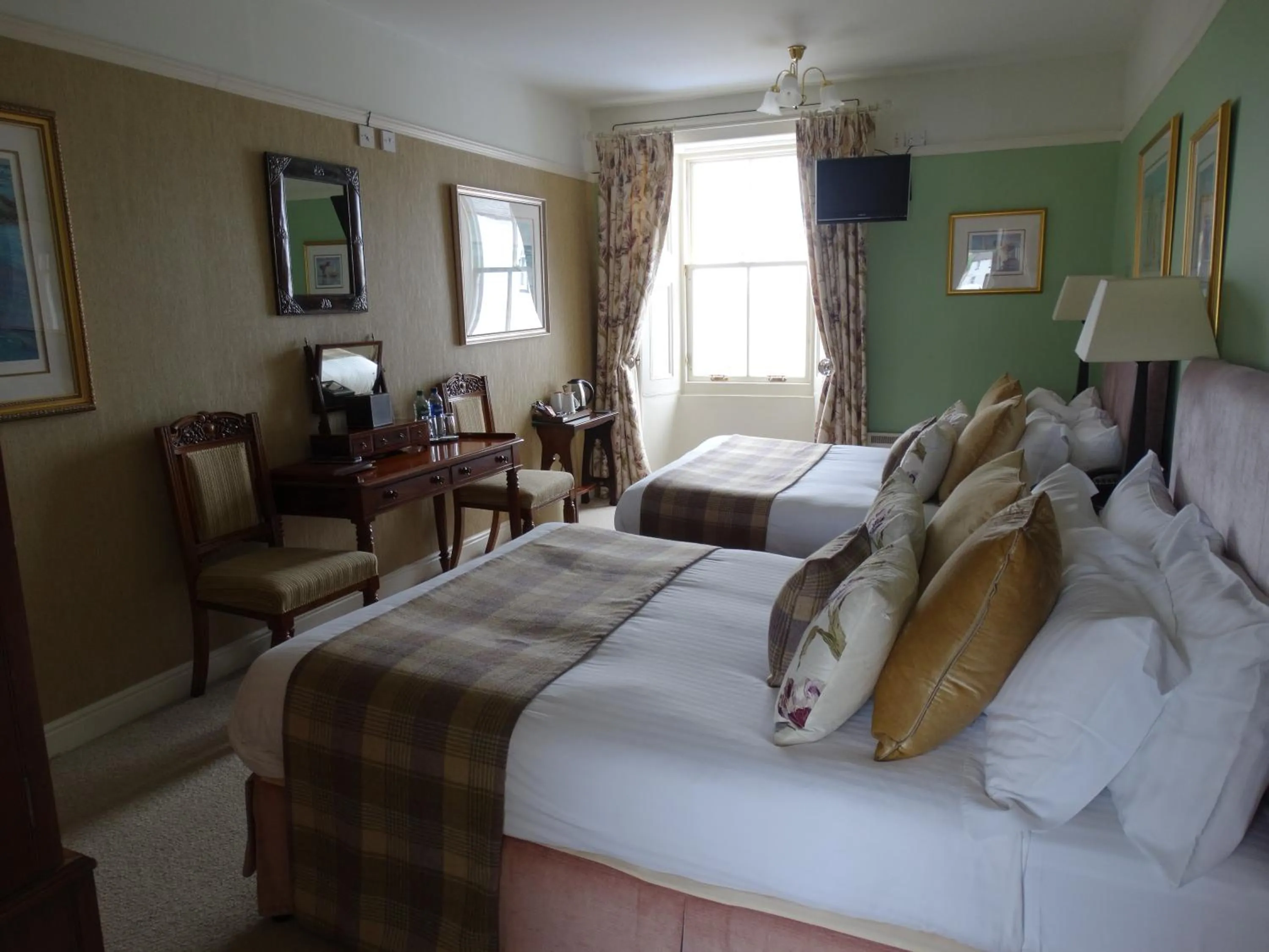 Photo of the whole room, Bed in Port Charlotte Hotel