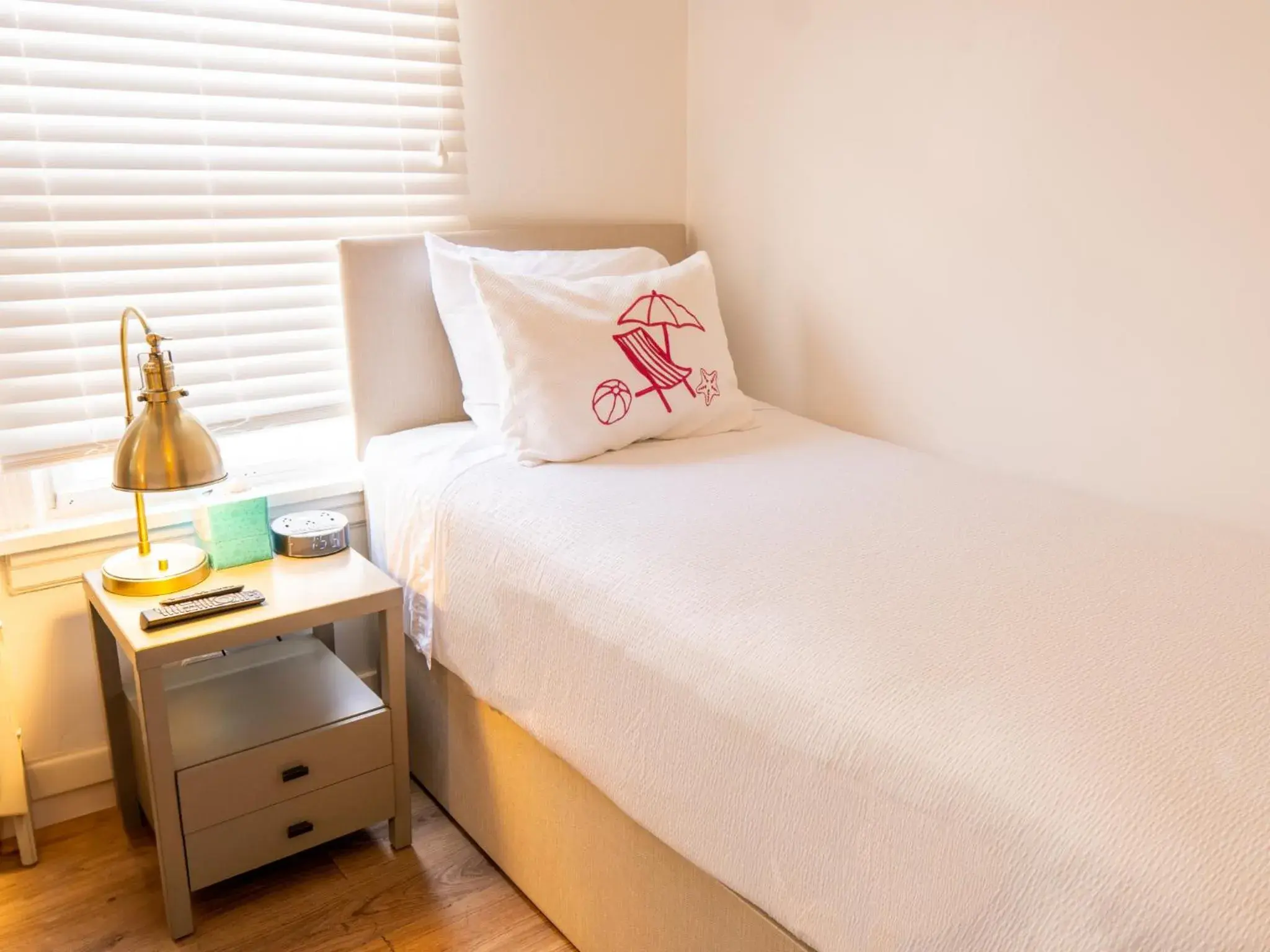 Twin Room in Beachliner Hotel Twin Room in Beachliner Hotel