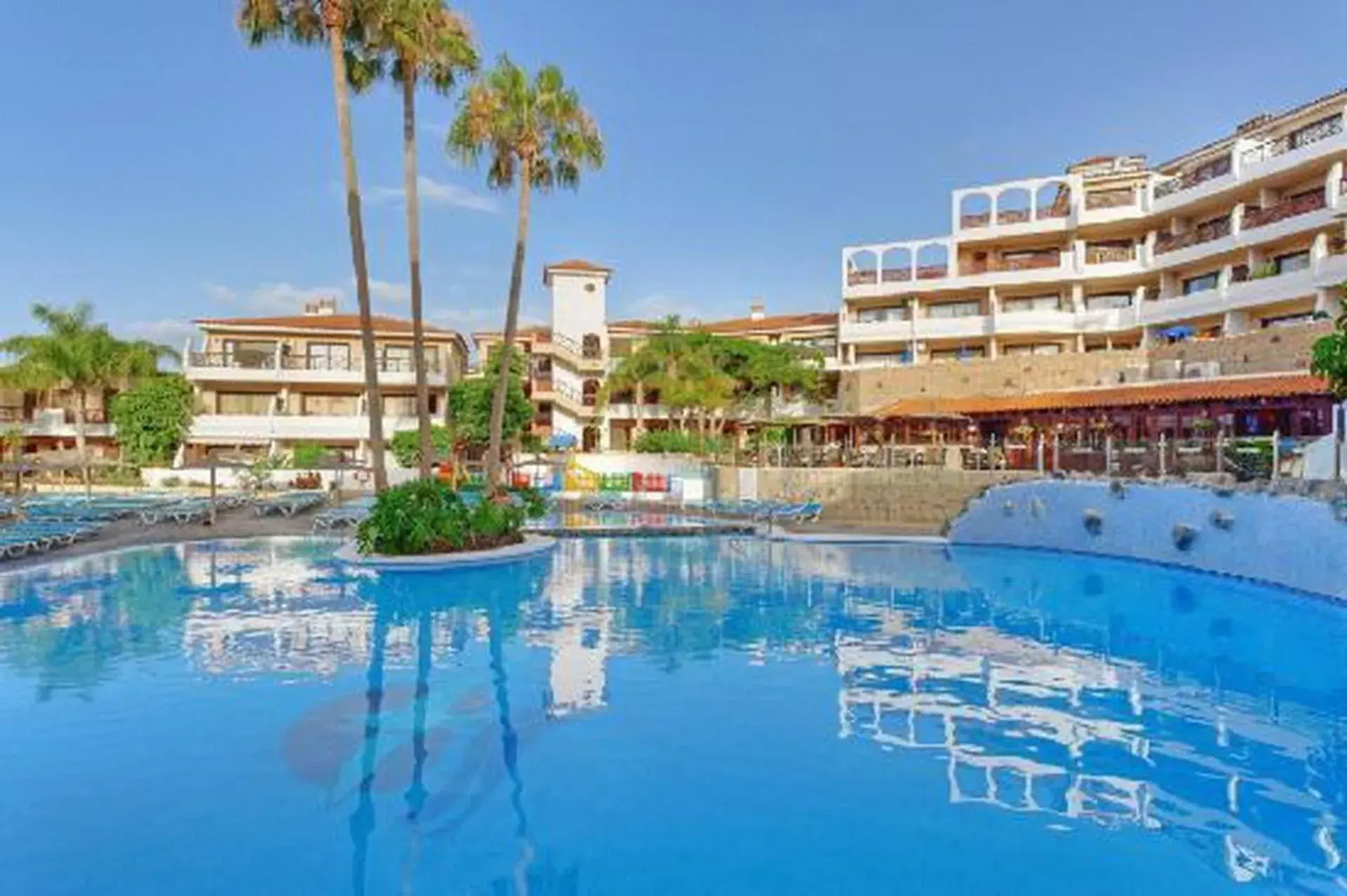 Nice apartment on the Golf Course by the beach Nice apartment on the Golf Course by the beach