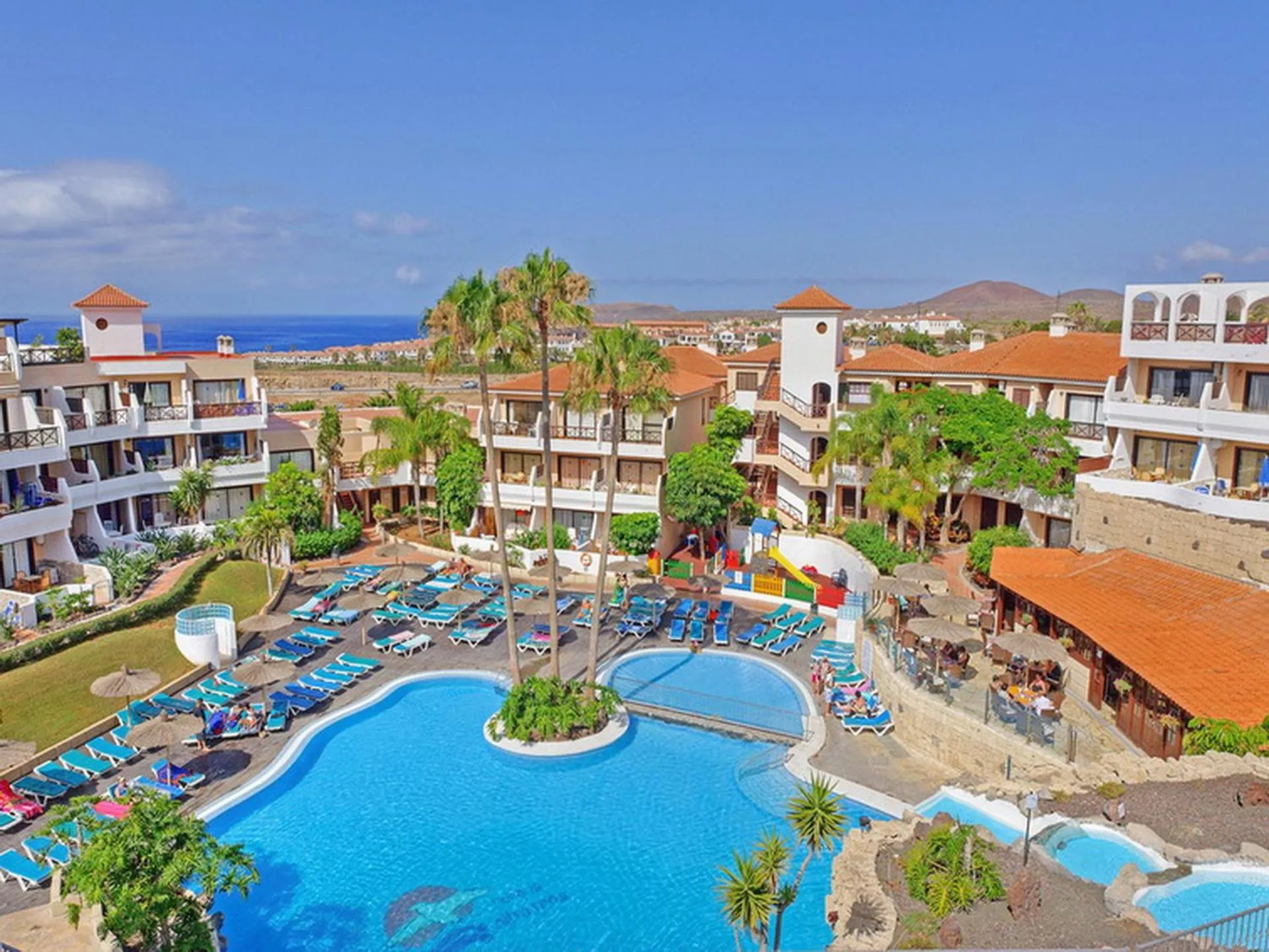 Nice apartment on the Golf Course by the beach