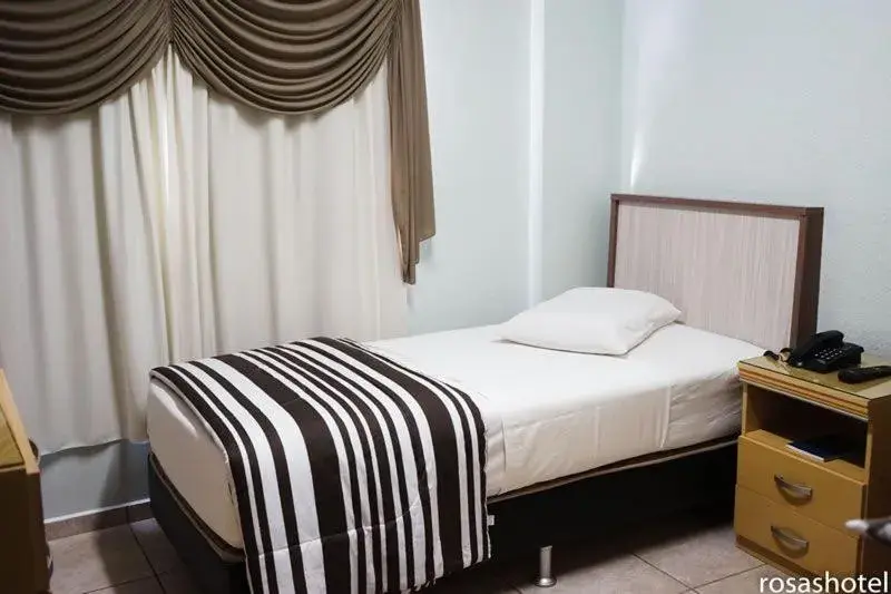 Superior Single Room in Rosa's Hotel Superior Single Room in Rosa's Hotel