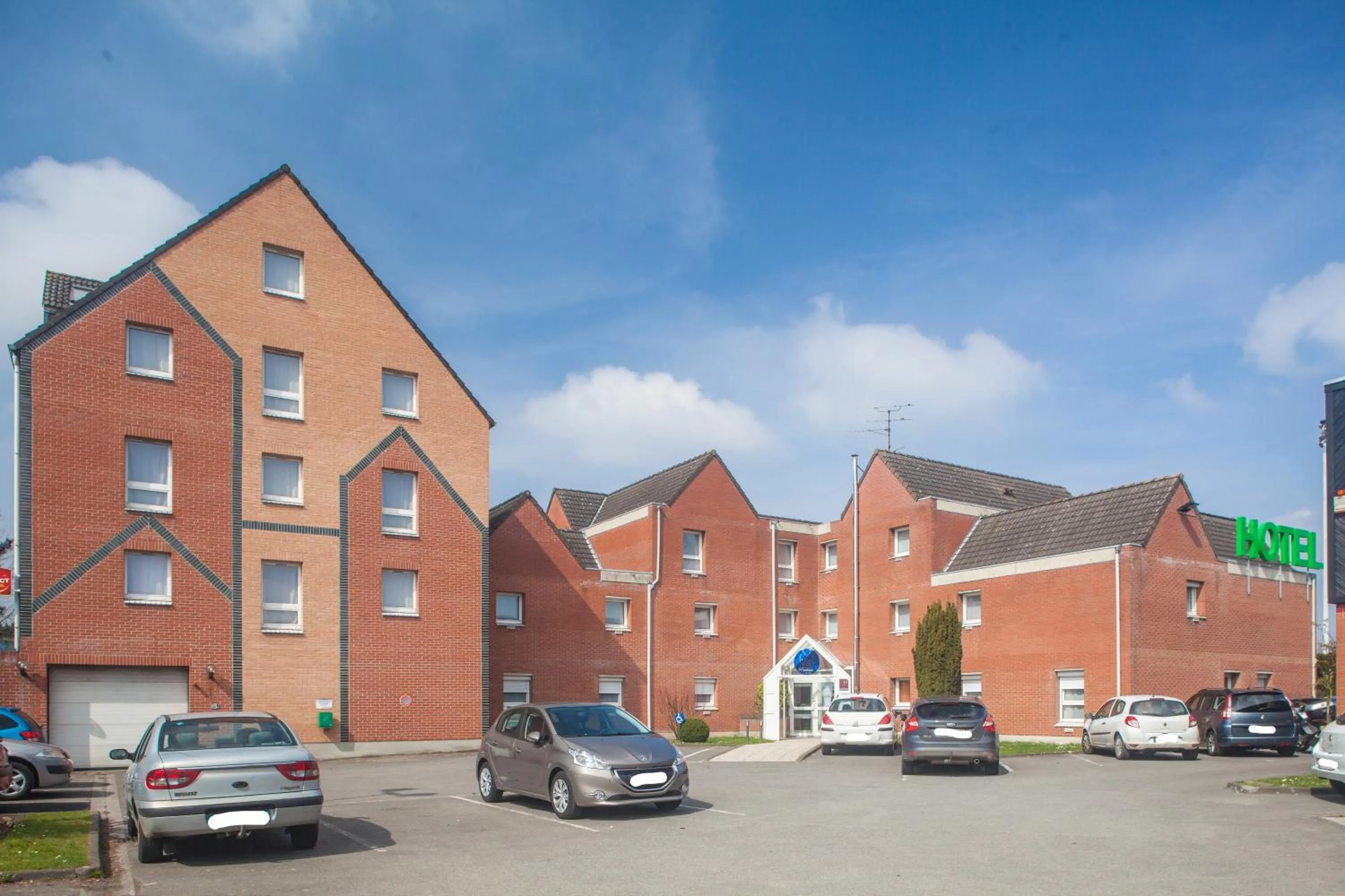 Property building in Hôtel Morphée Lille Villeneuve d'Ascq