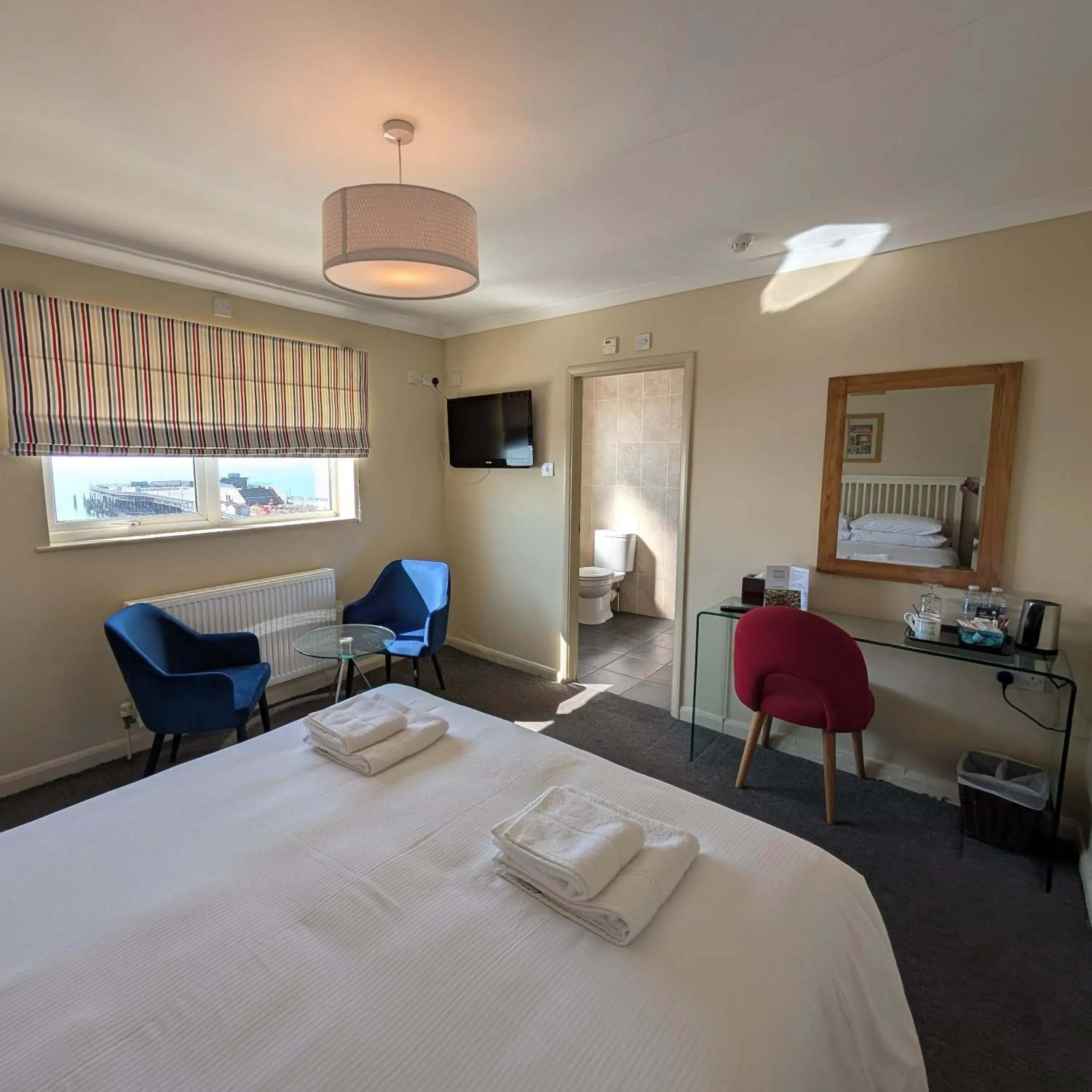 Standard King Room with Sea View in The White Rock Hotel Standard King Room with Sea View in The White Rock Hotel