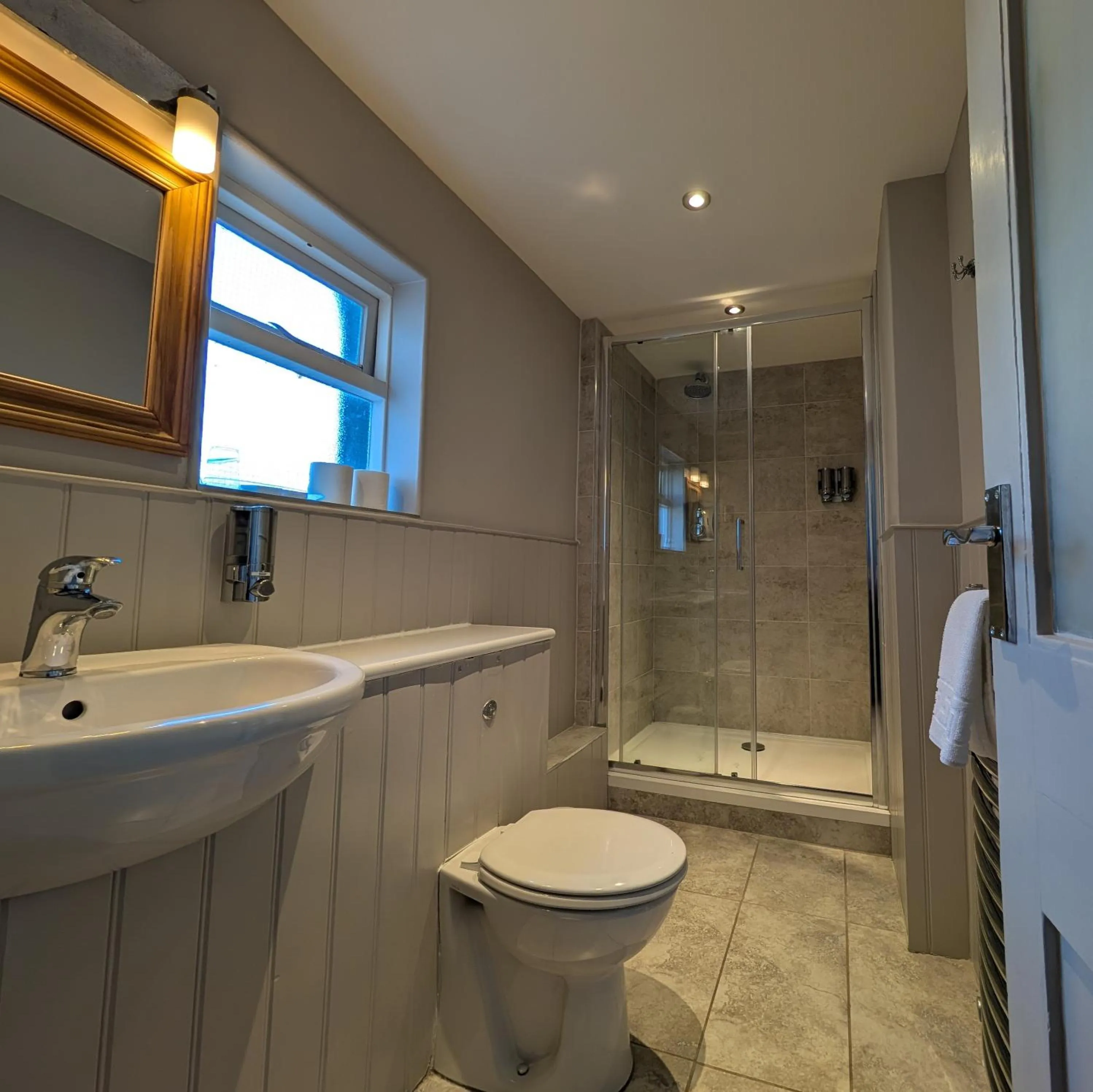 Bathroom in The White Rock Hotel