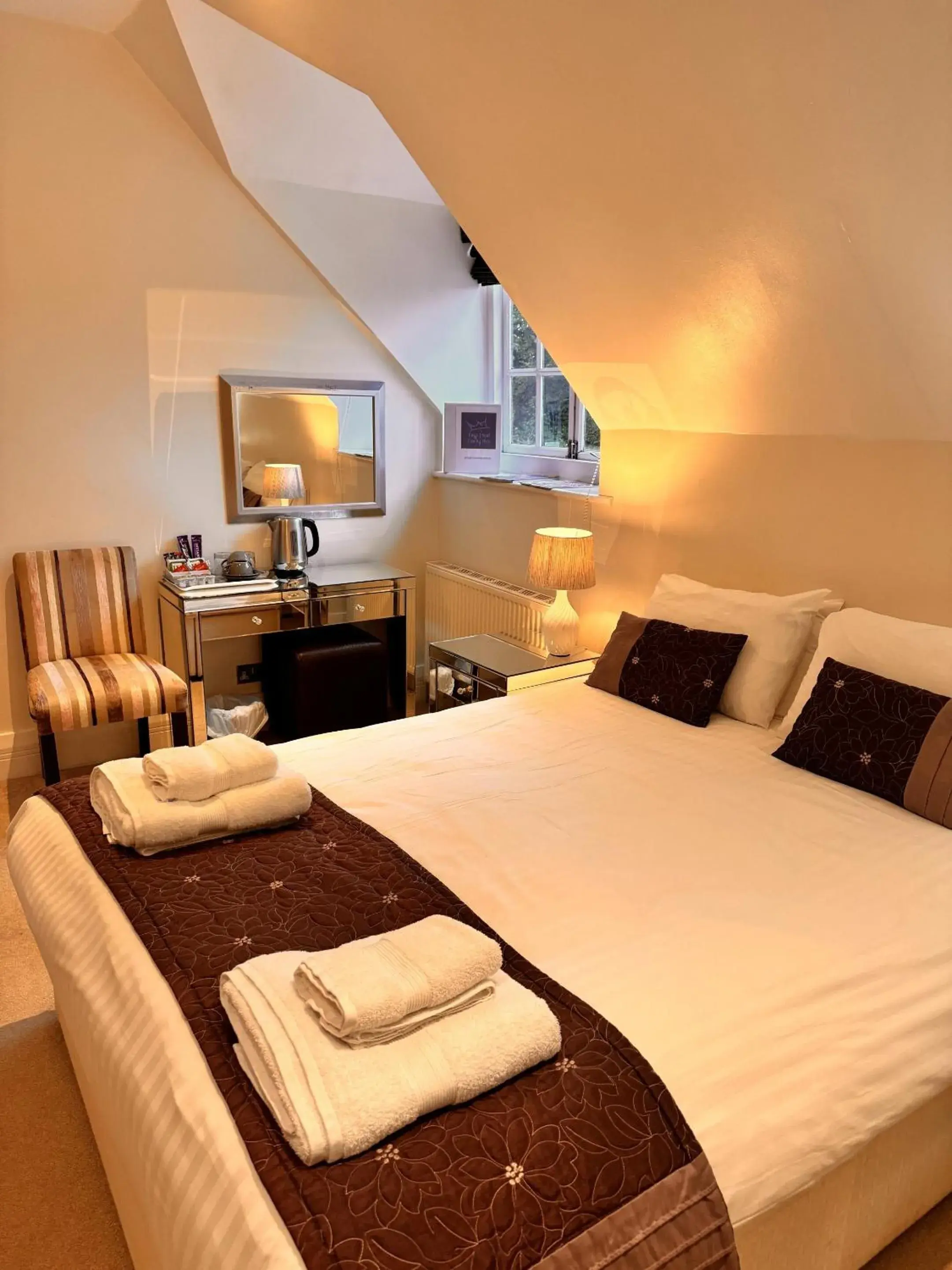 Standard Double Room in The Kings Head Country Hotel Standard Double Room in The Kings Head Country Hotel