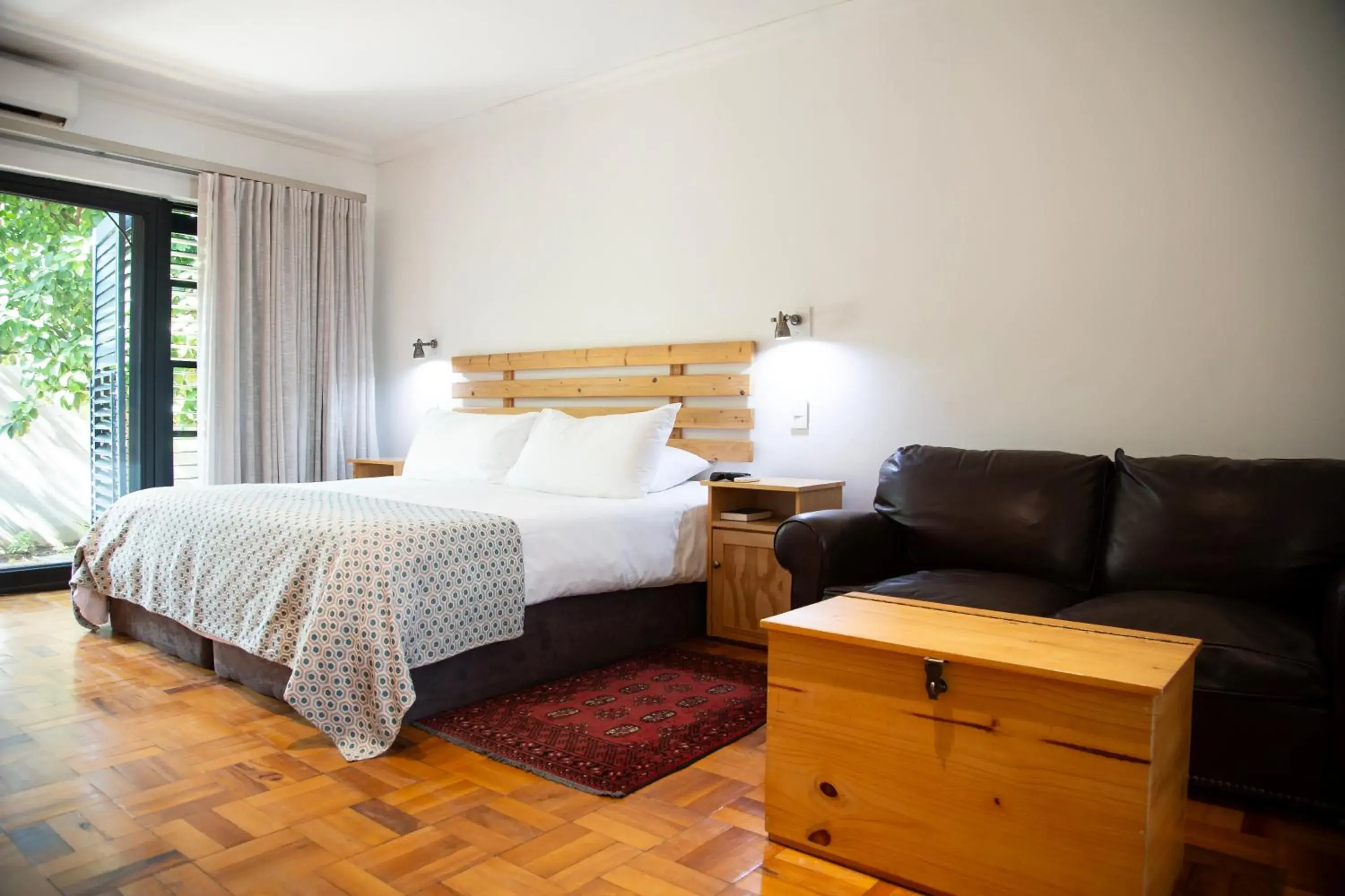 Deluxe Double or Twin Room - single occupancy in 7 Ackermann Place Guest House Deluxe Double or Twin Room - single occupancy in 7 Ackermann Place Guest House