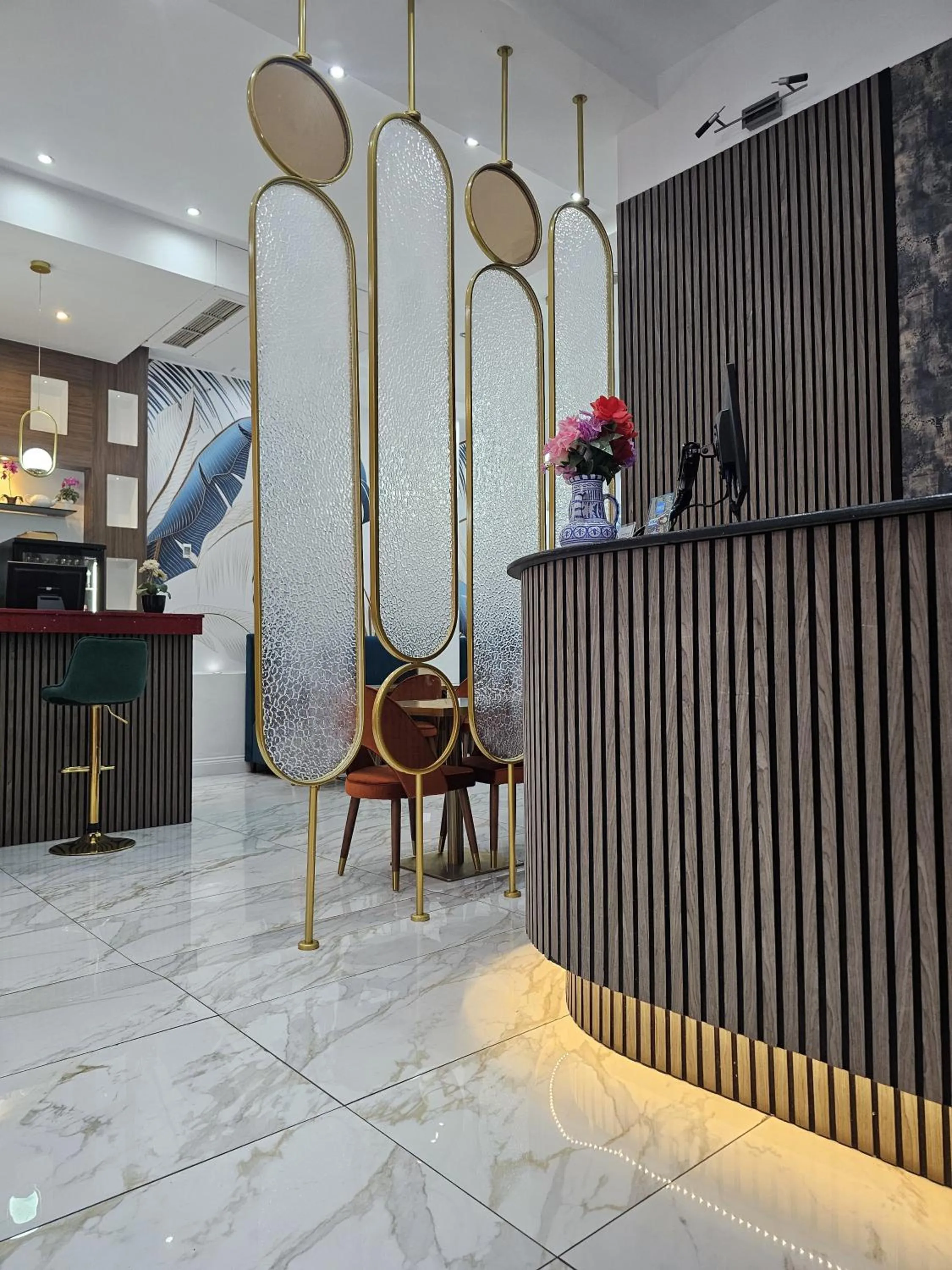 Lobby or reception in Cromwell Hotel