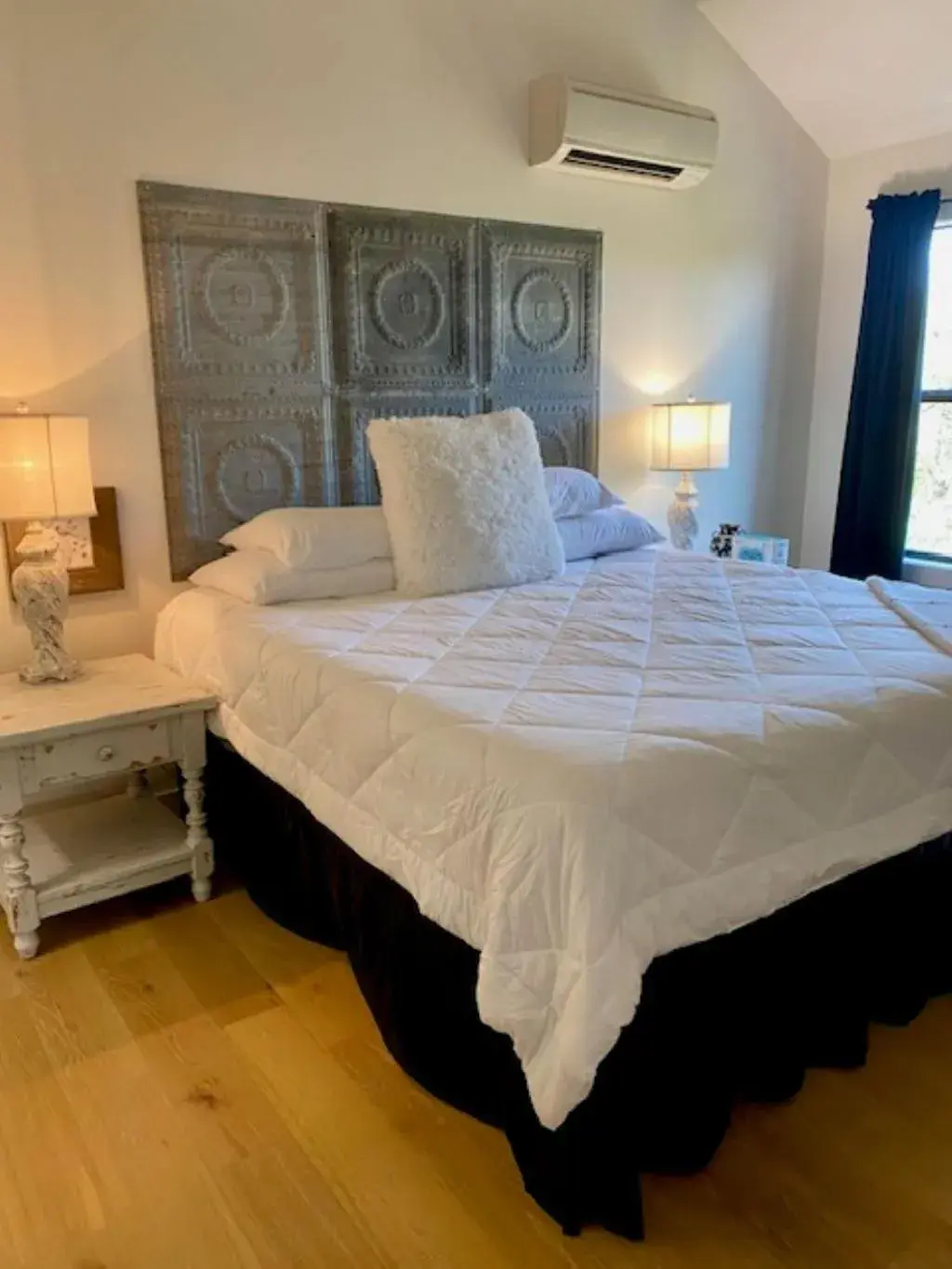 Bed in City on a Hill at Spring Creek Bed in City on a Hill at Spring Creek