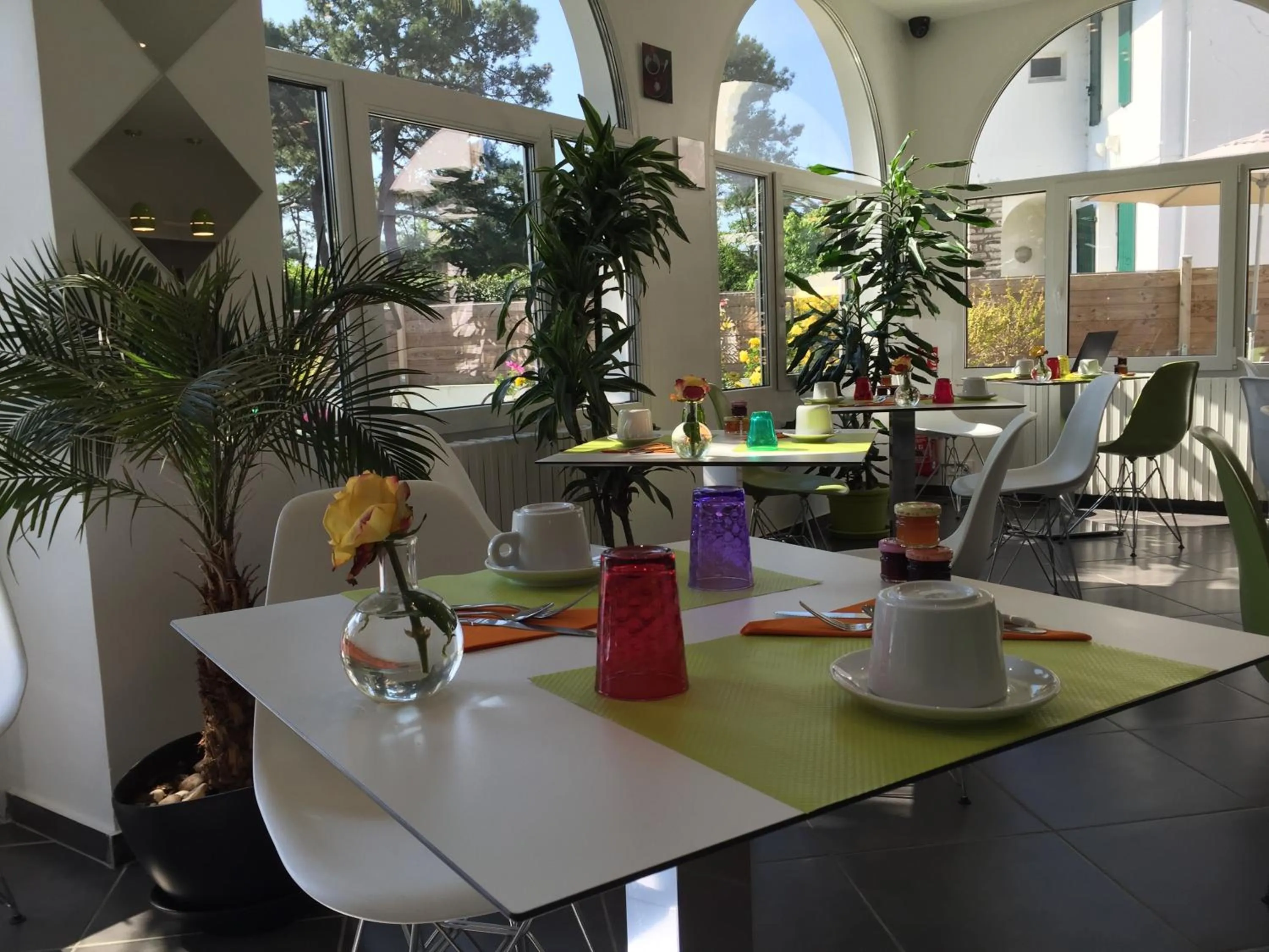 Restaurant/places to eat in Le Relais Du Lac