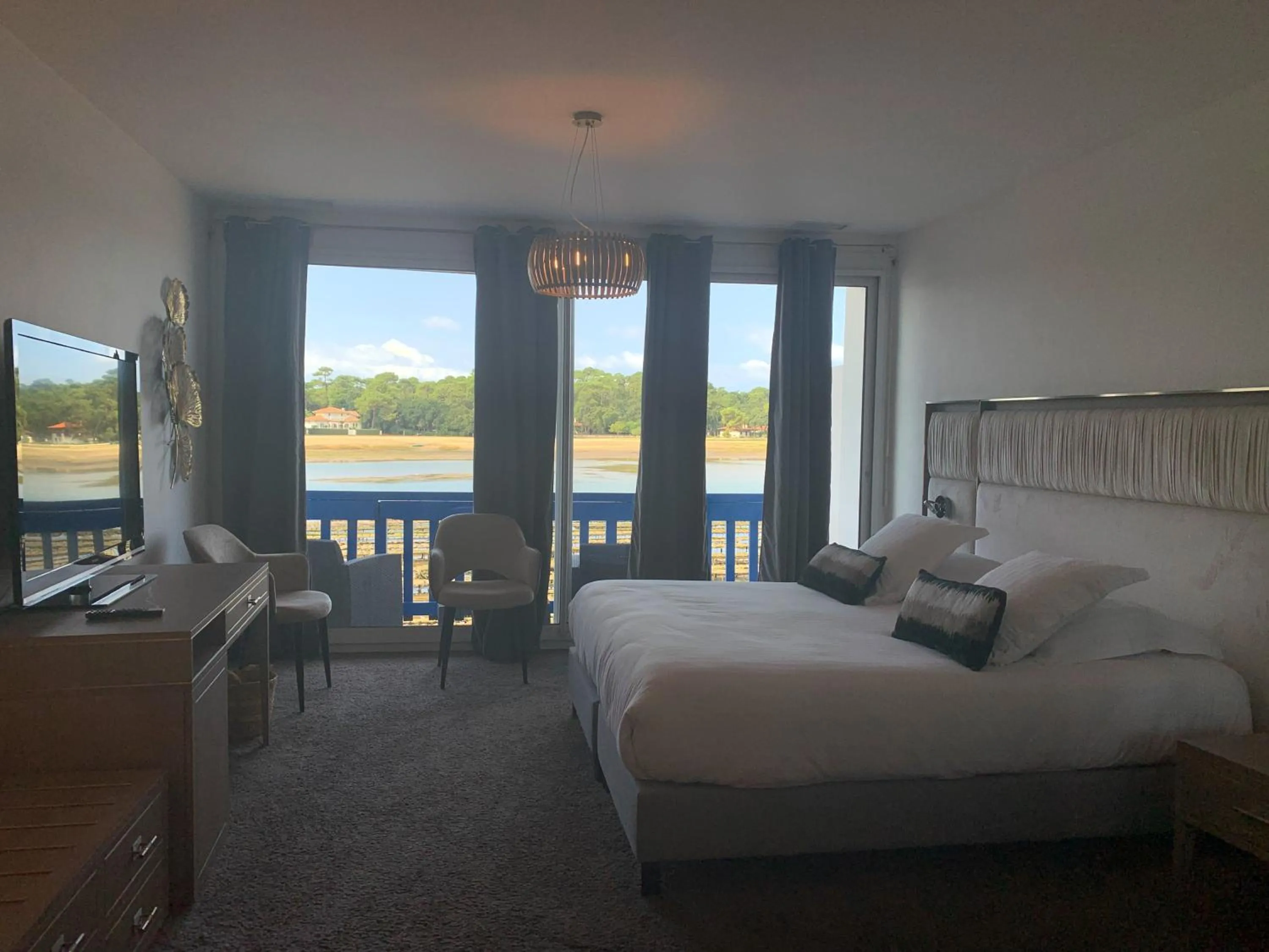 Bed in Le Relais Du Lac